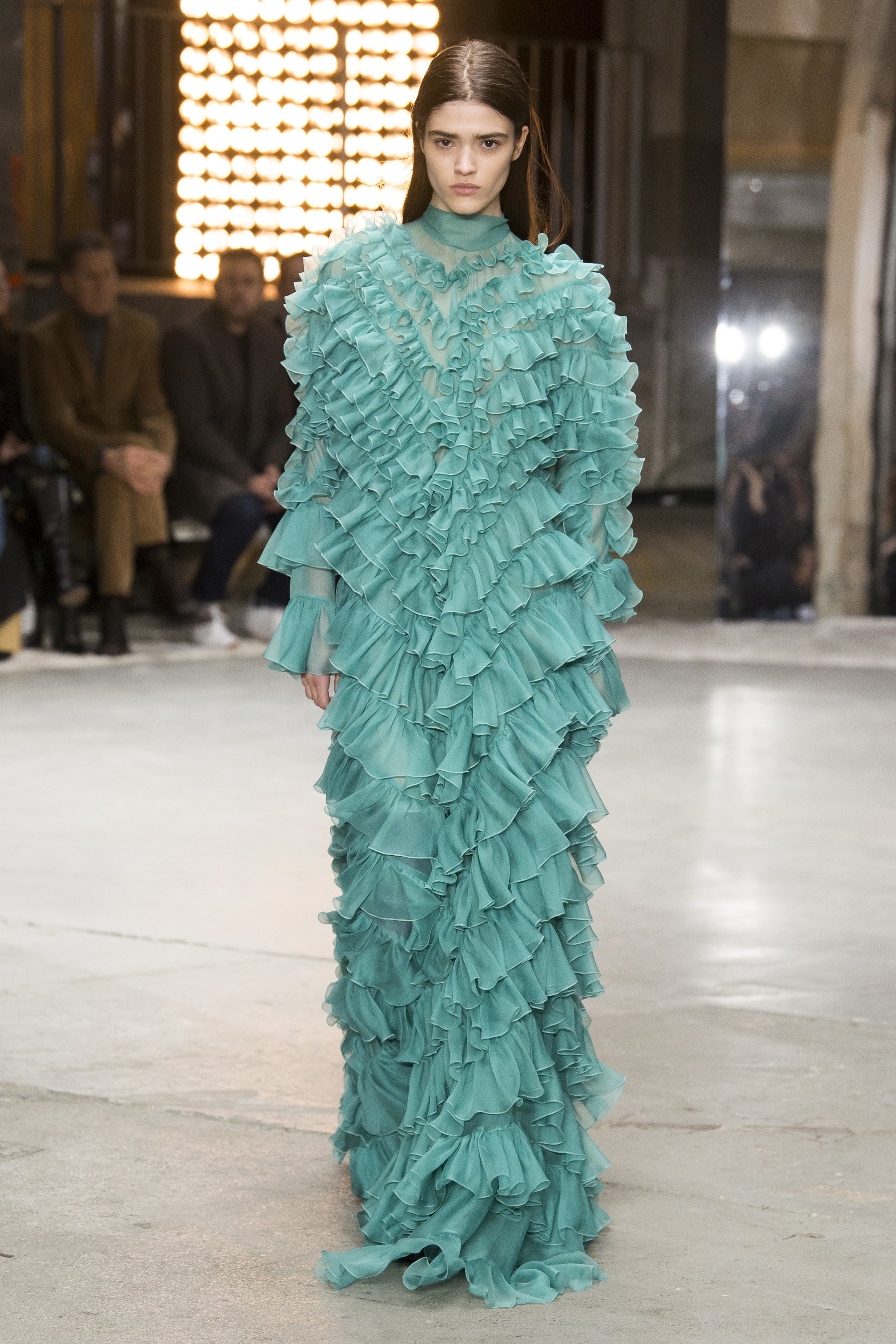 Giambattista Valli Fall 2018 Ready-To-Wear 