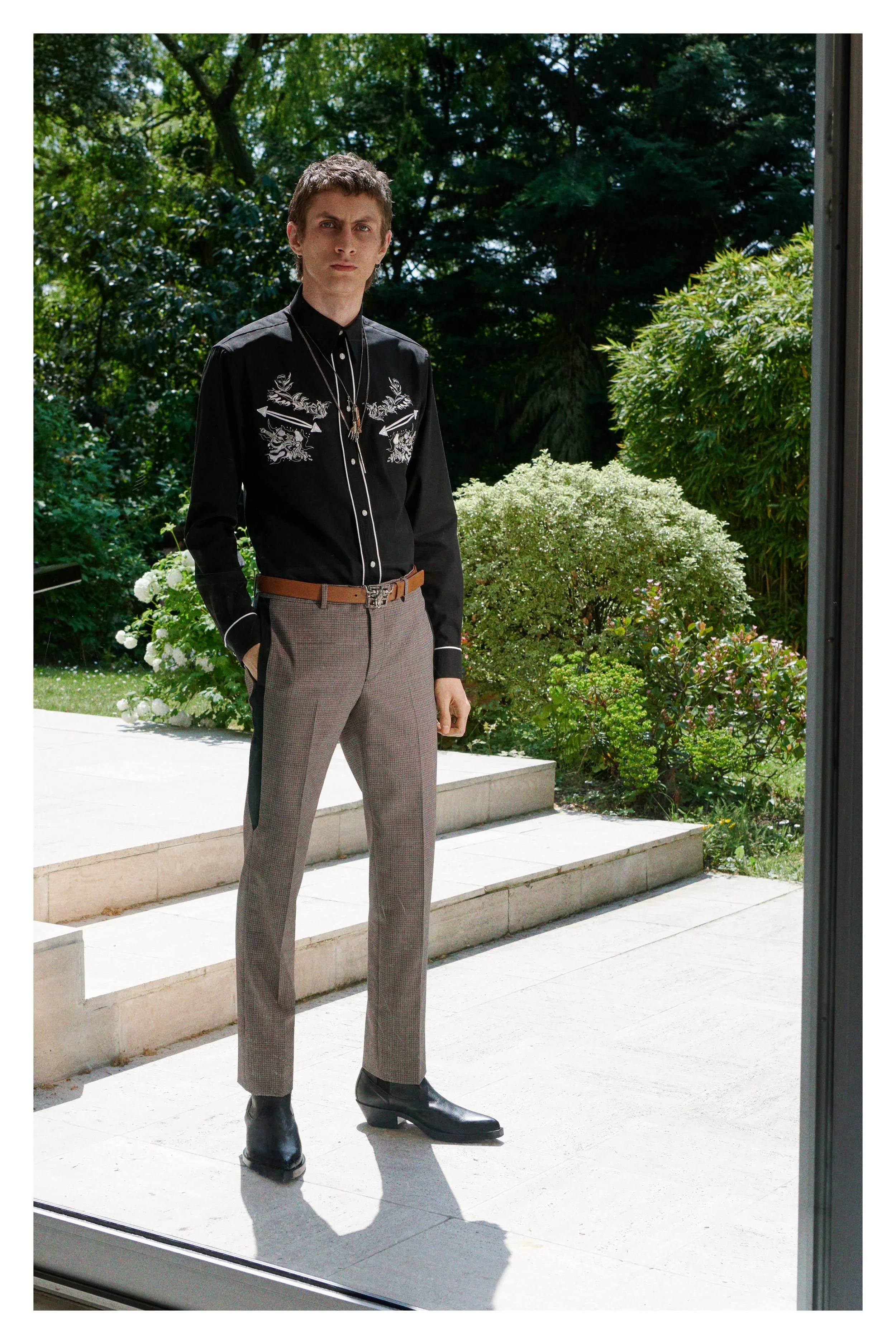 00028-givenchy-vogue-pre-fall-2018-pr.jpg