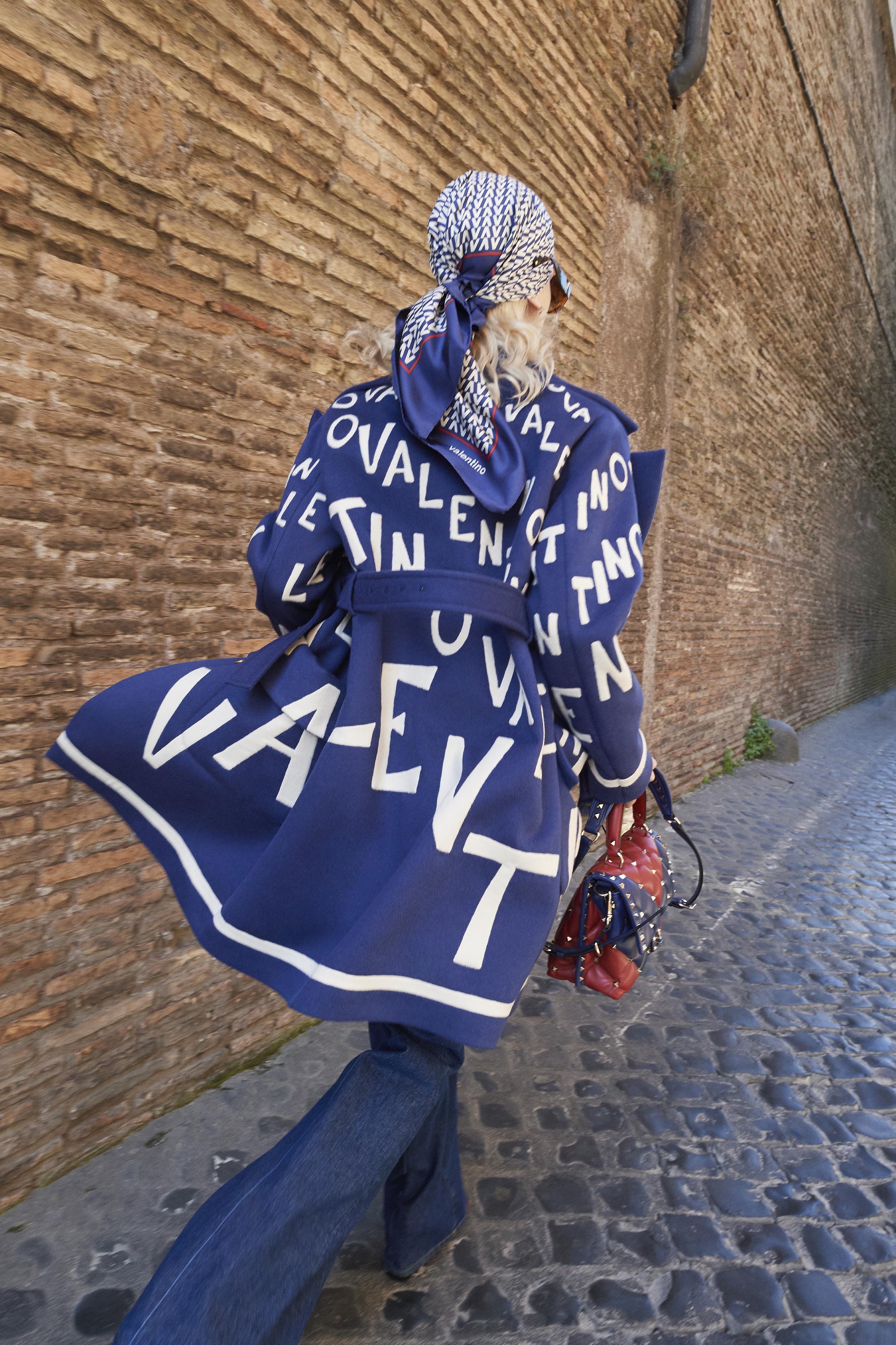 00005-valentino-vogue-resort-2019-pr.jpg