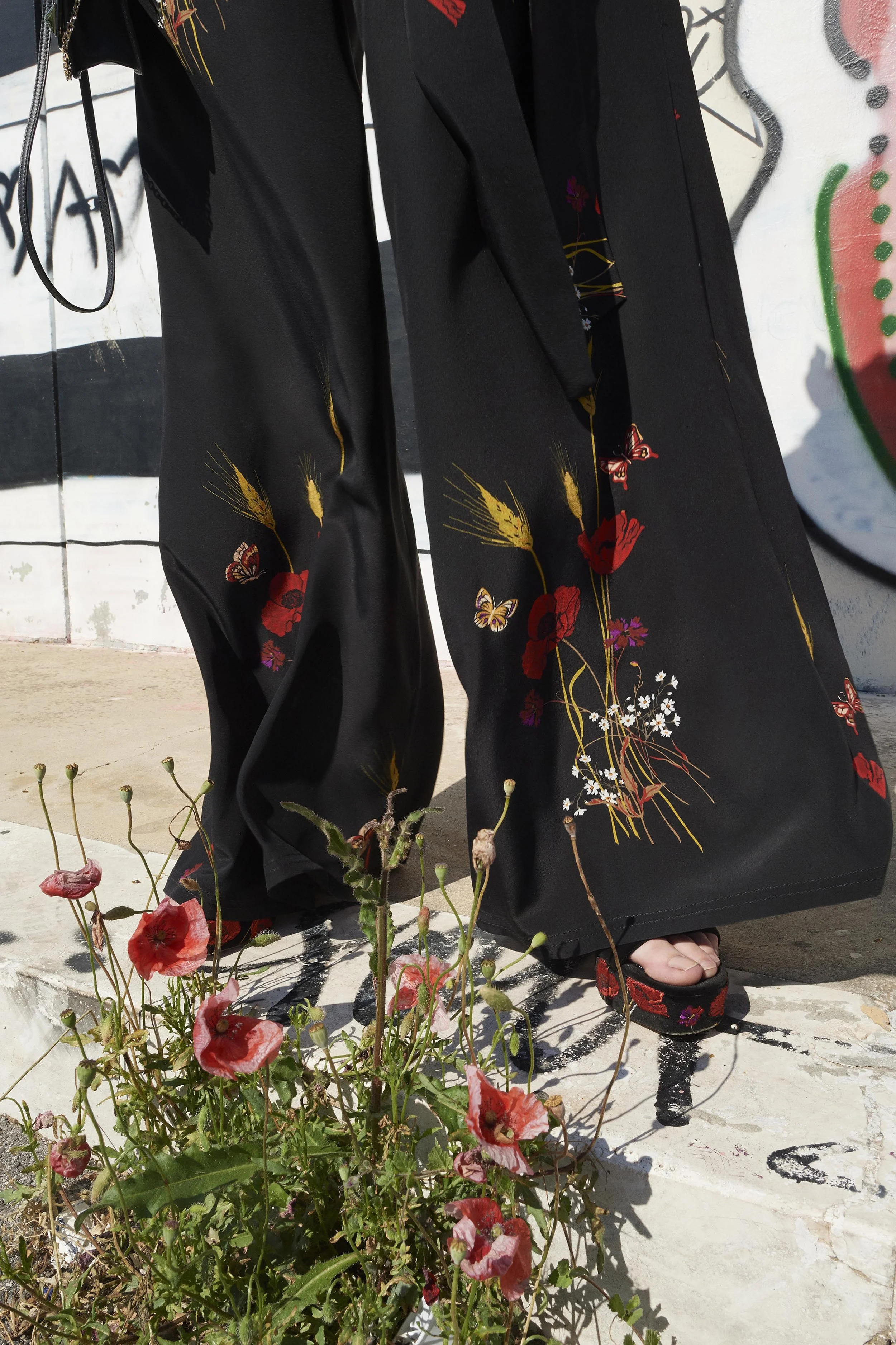 00019-valentino-vogue-resort-2019-pr.jpg