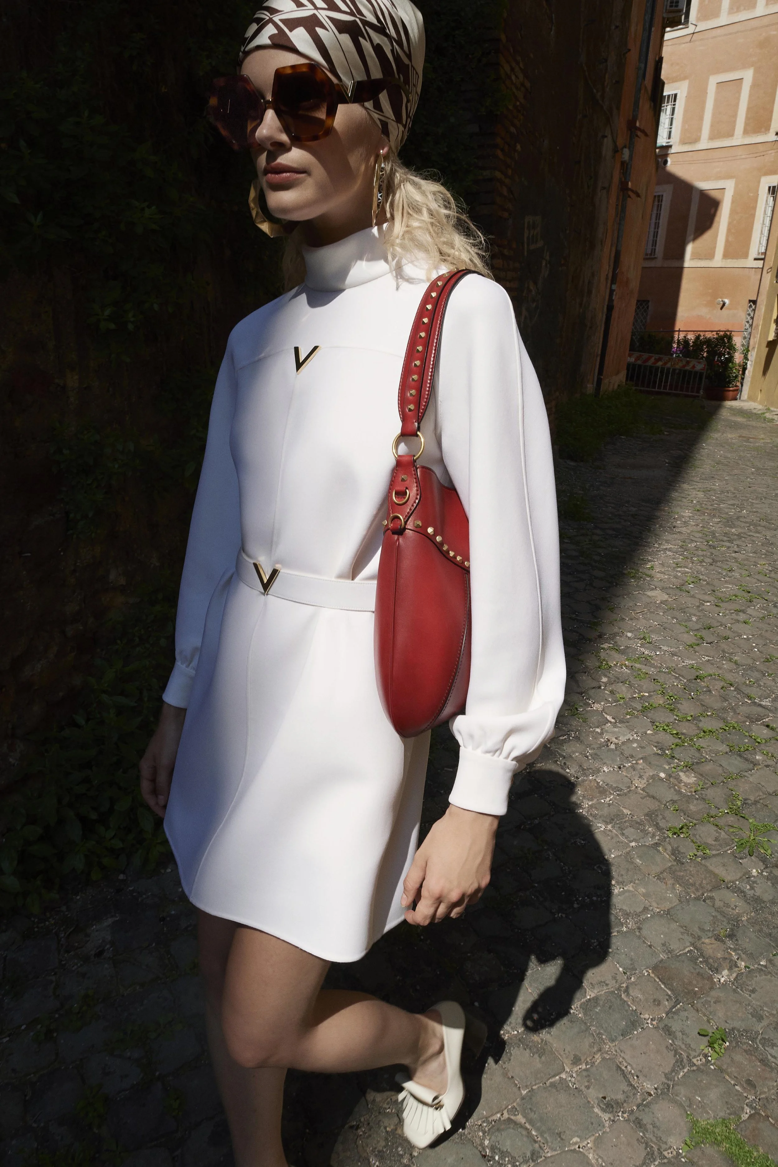 00026-valentino-vogue-resort-2019-pr.jpg