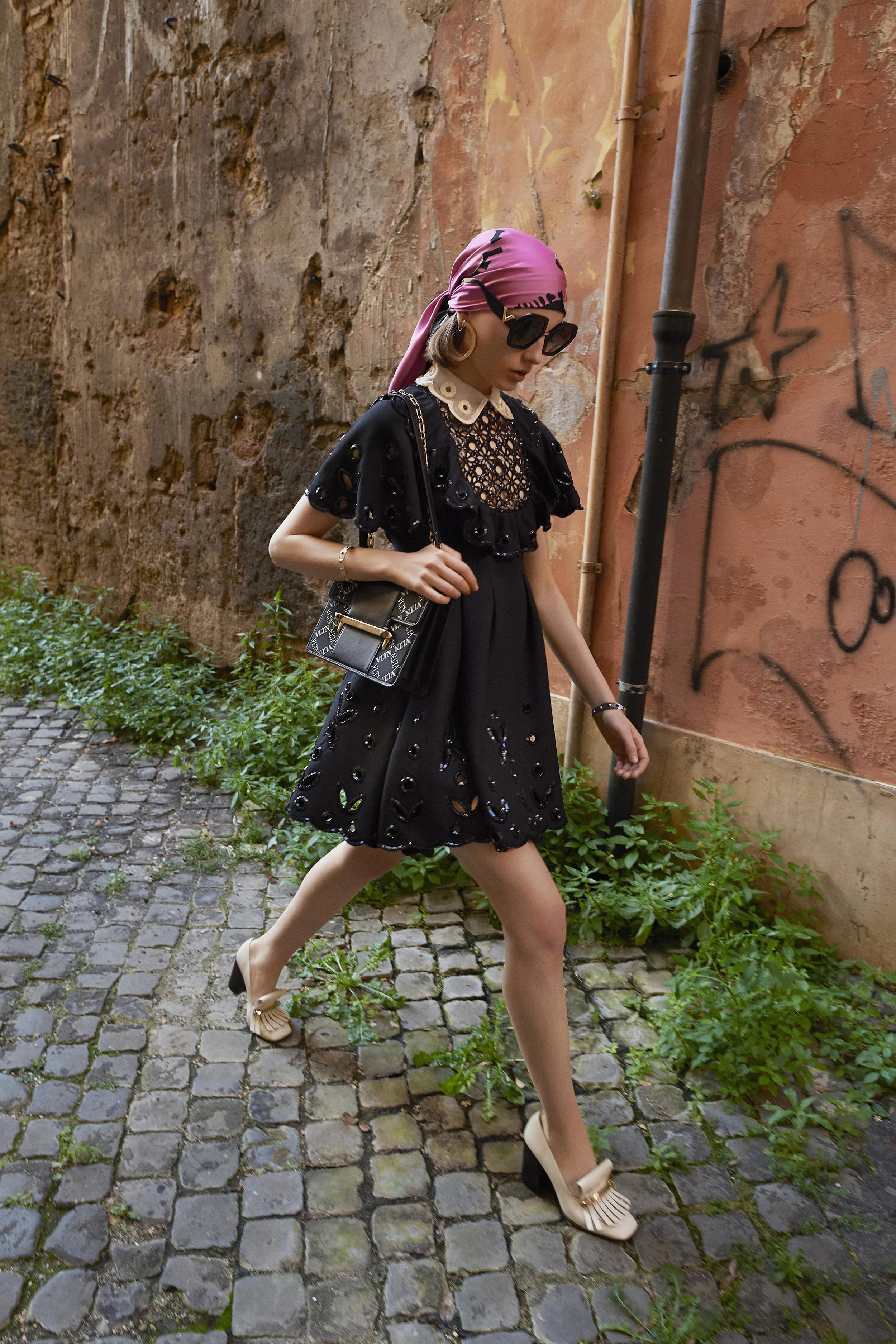 00046-valentino-vogue-resort-2019-pr.jpg