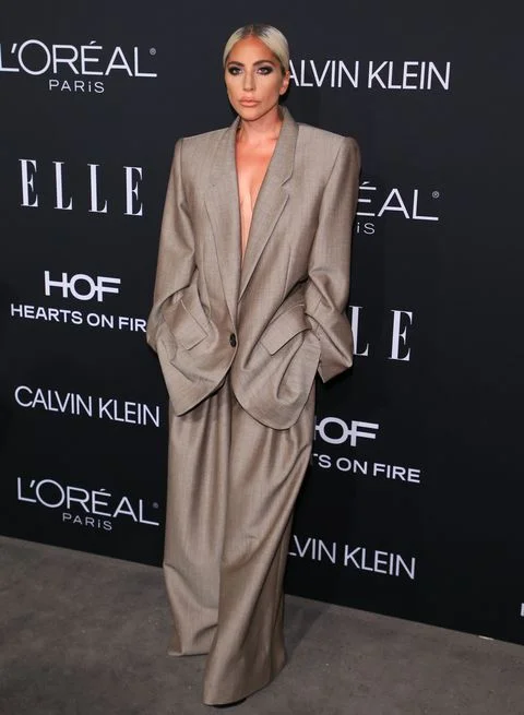 Women Power Suits Are Back! 