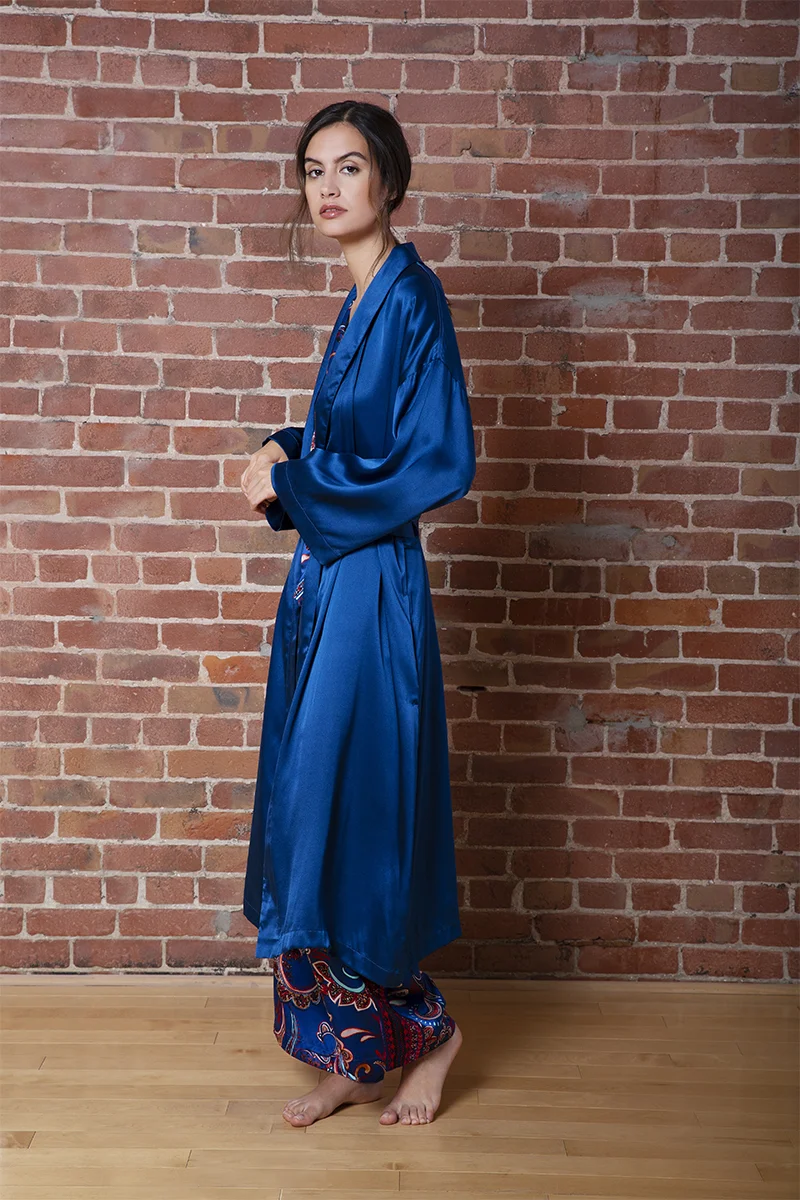 FD18-3-305_ALEXANDRA SILK ROBE _NAVY_0005.jpg