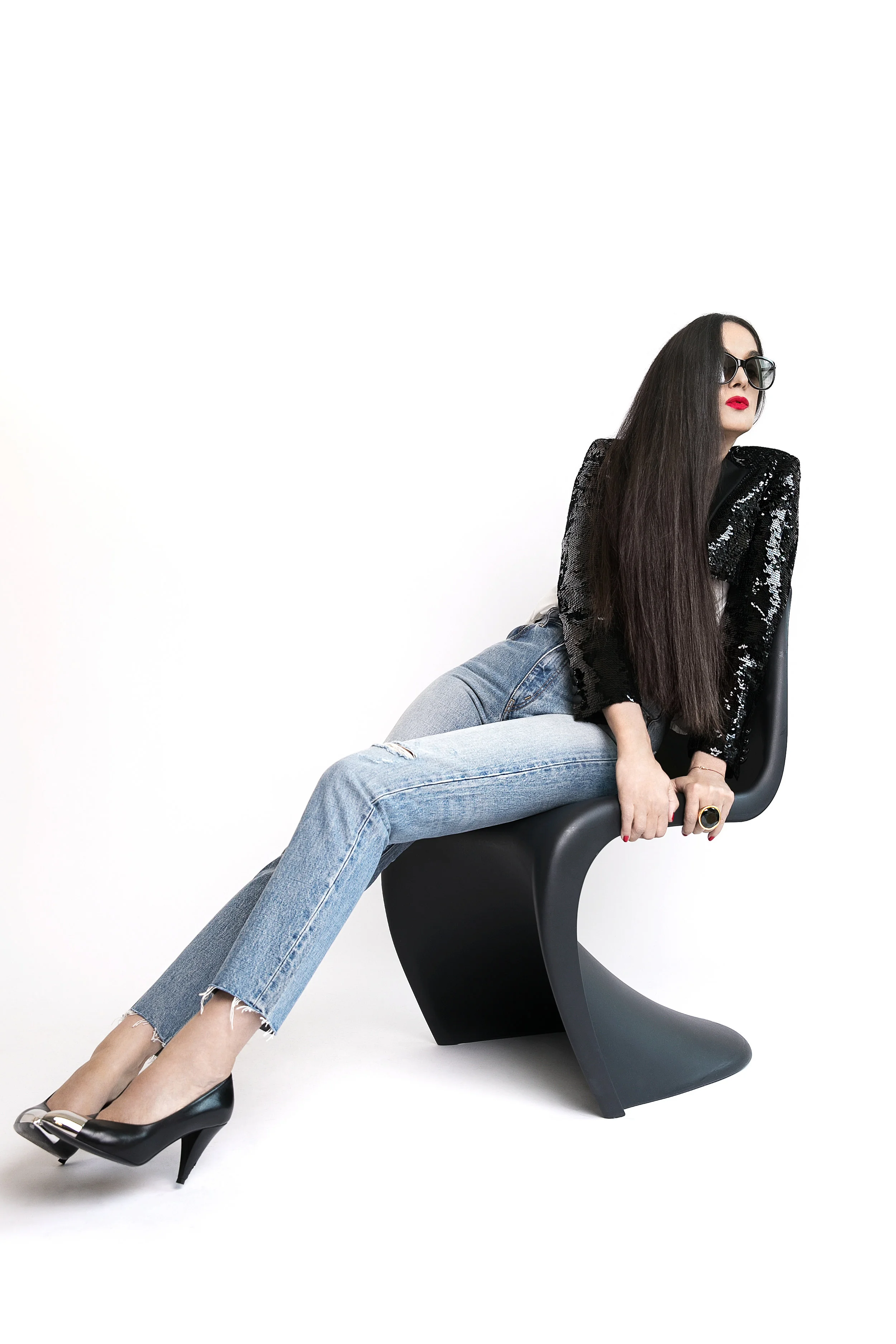Top, jeans and shoes Céline, sunglasses Tom Ford. Photo Lena Di
