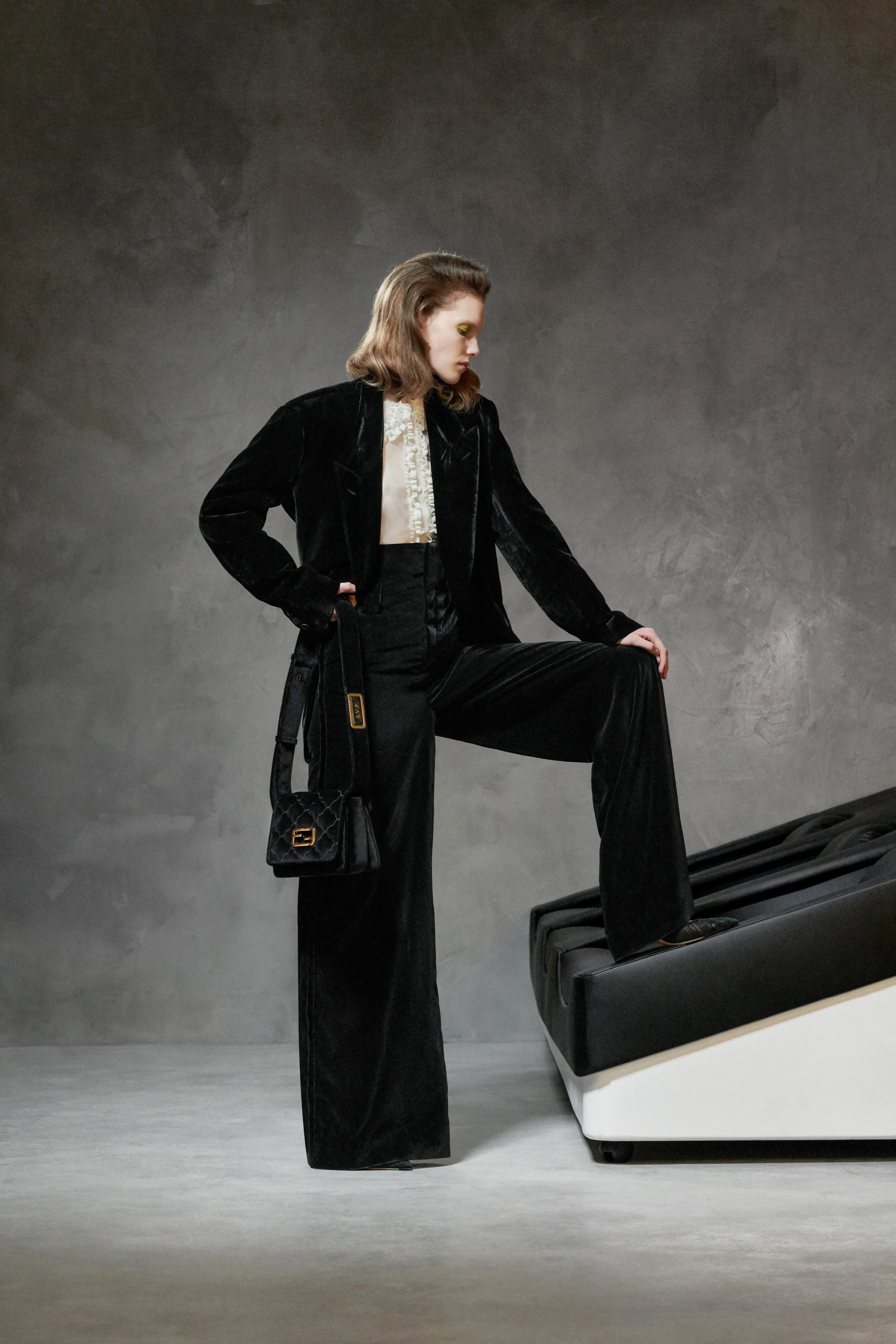 00039-fendi-pre-fall-2020.jpg
