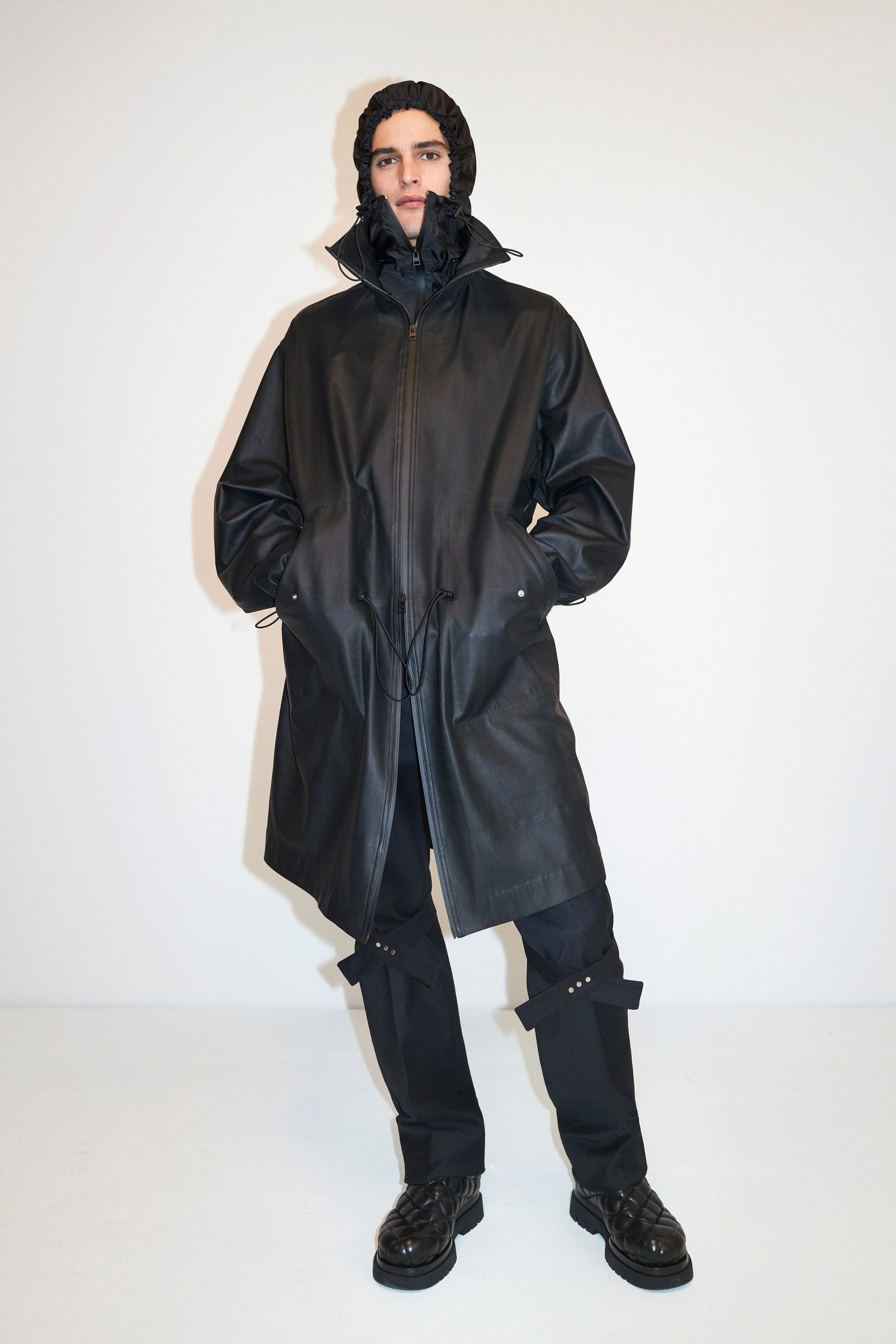 Bottega-Veneta-PF20_LOOK-02_M.jpg