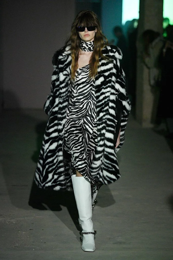 MM6 Maison Martin Margiela_12_mm6_20po_20f20_20013.jpg