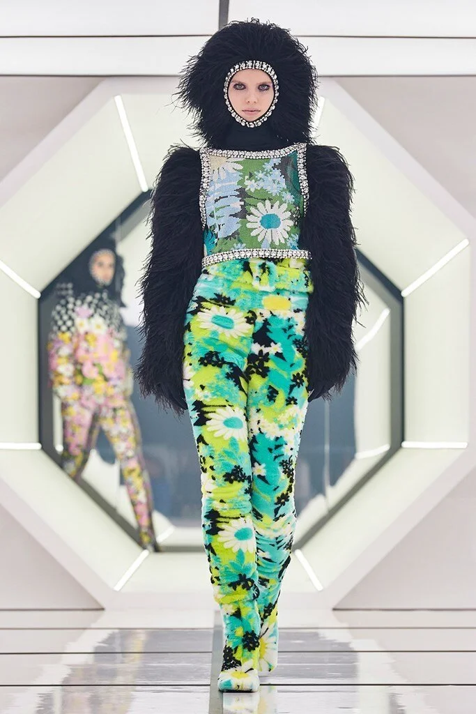 MONCLER_63_moncler_20rf20_200106.jpg