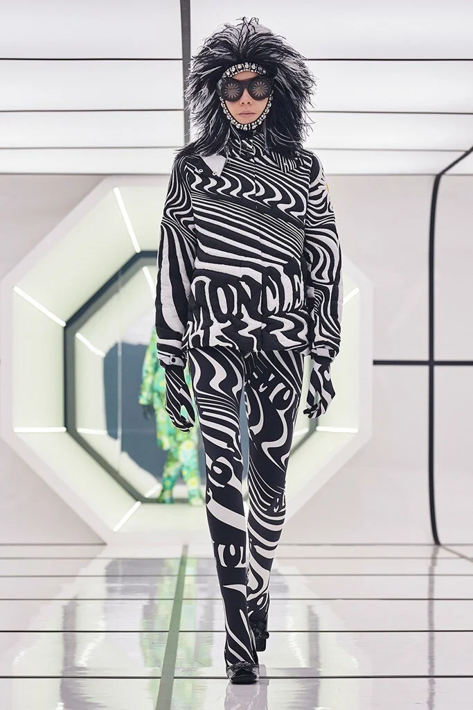 MONCLER_67_moncler_20rf20_200114.jpg
