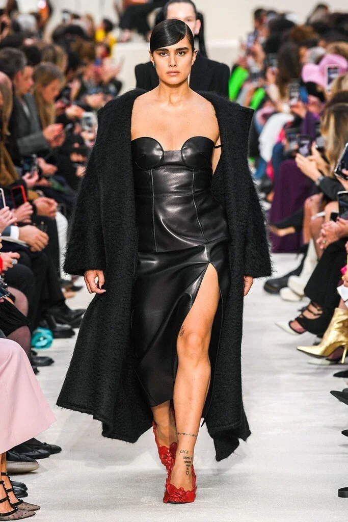 Valentino_4_is5_0101.jpg