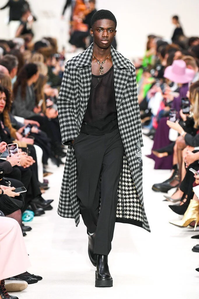 Valentino_60_is5_1126.jpg