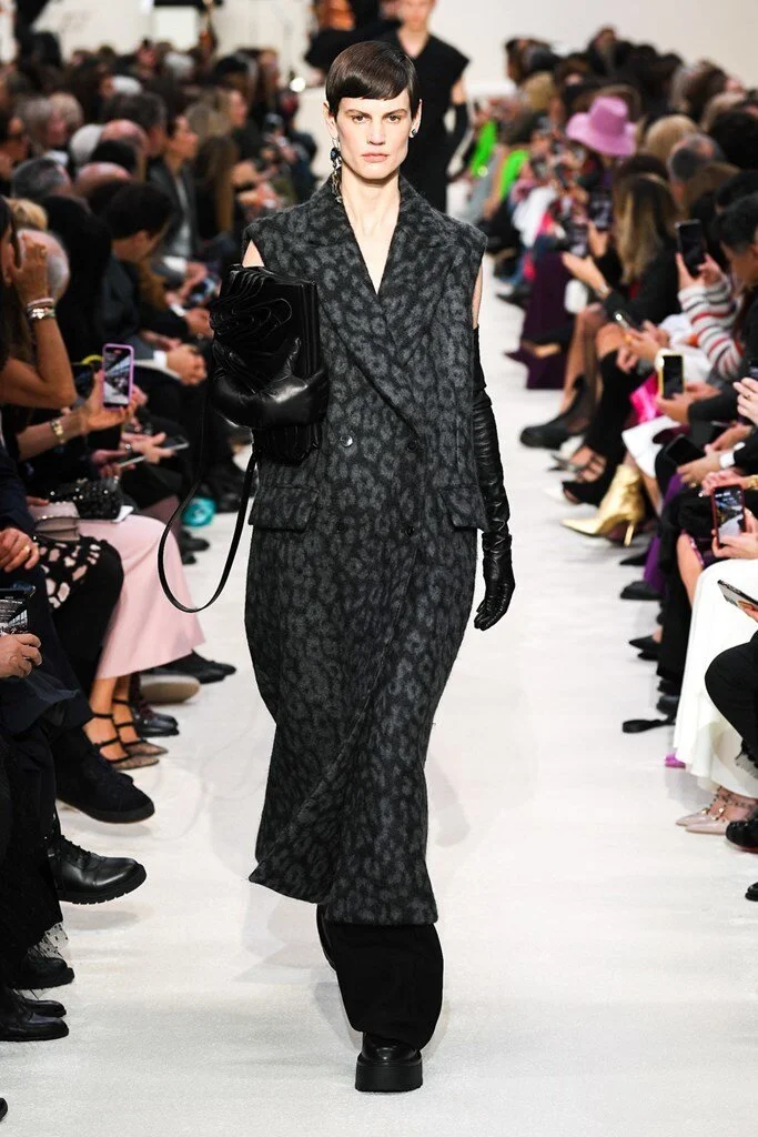 Valentino_66_is5_1265.jpg