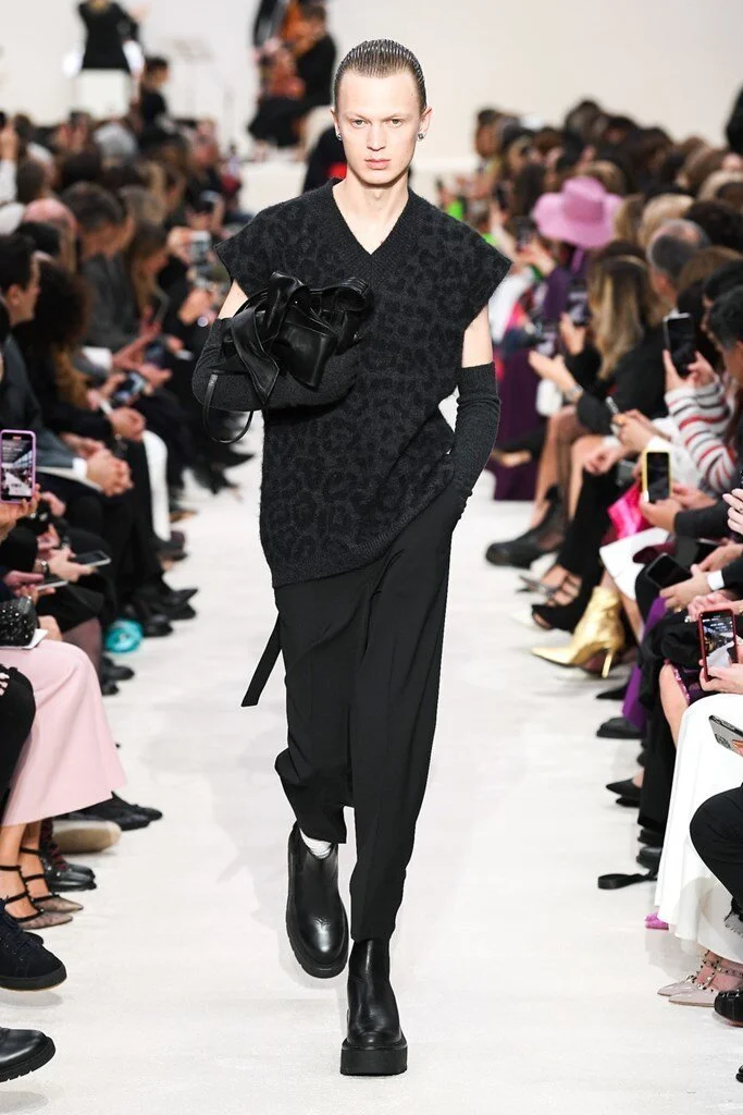 Valentino_67_is5_1281.jpg