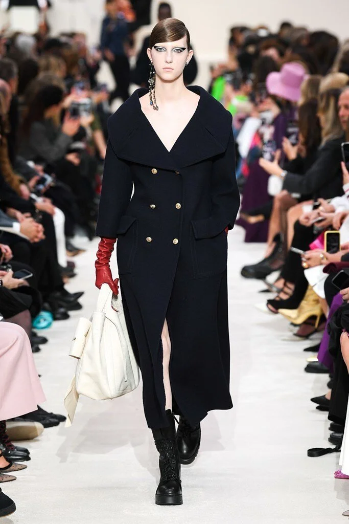 Valentino_72_is5_1366.jpg