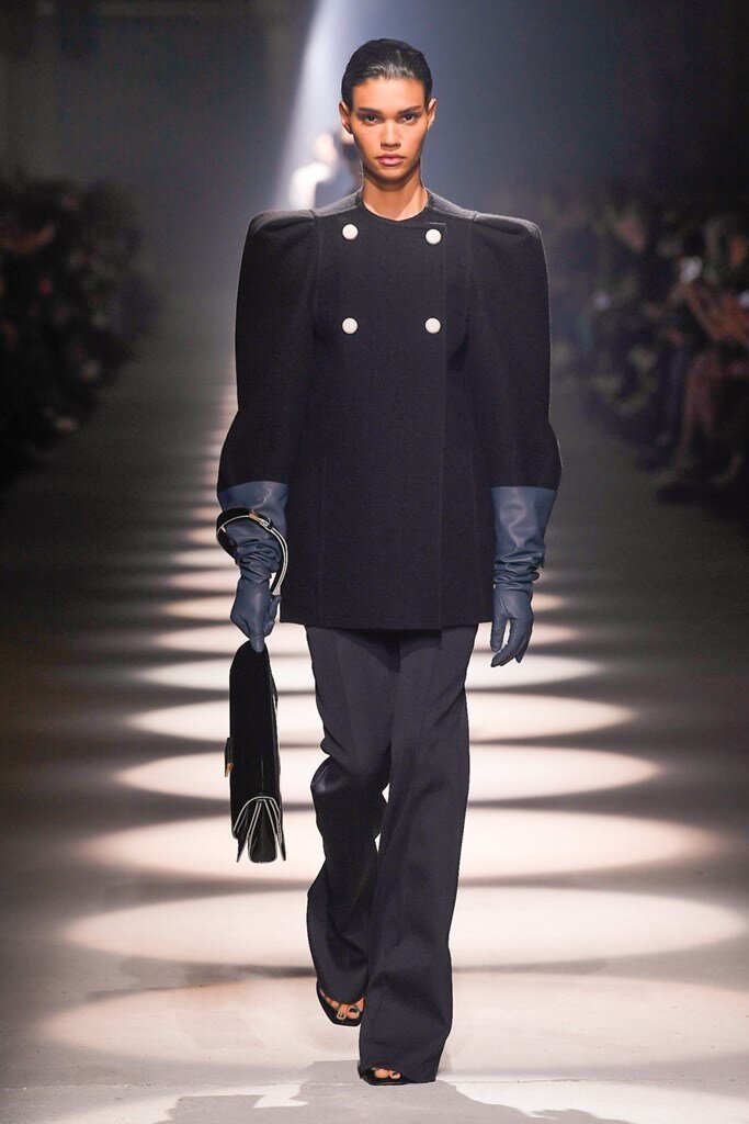 Givenchy_7__pla0140.jpg