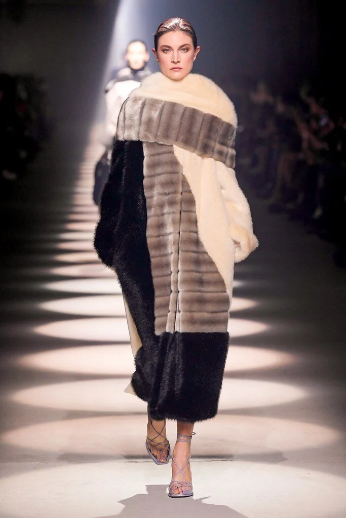 Givenchy_21__pla0390.jpg