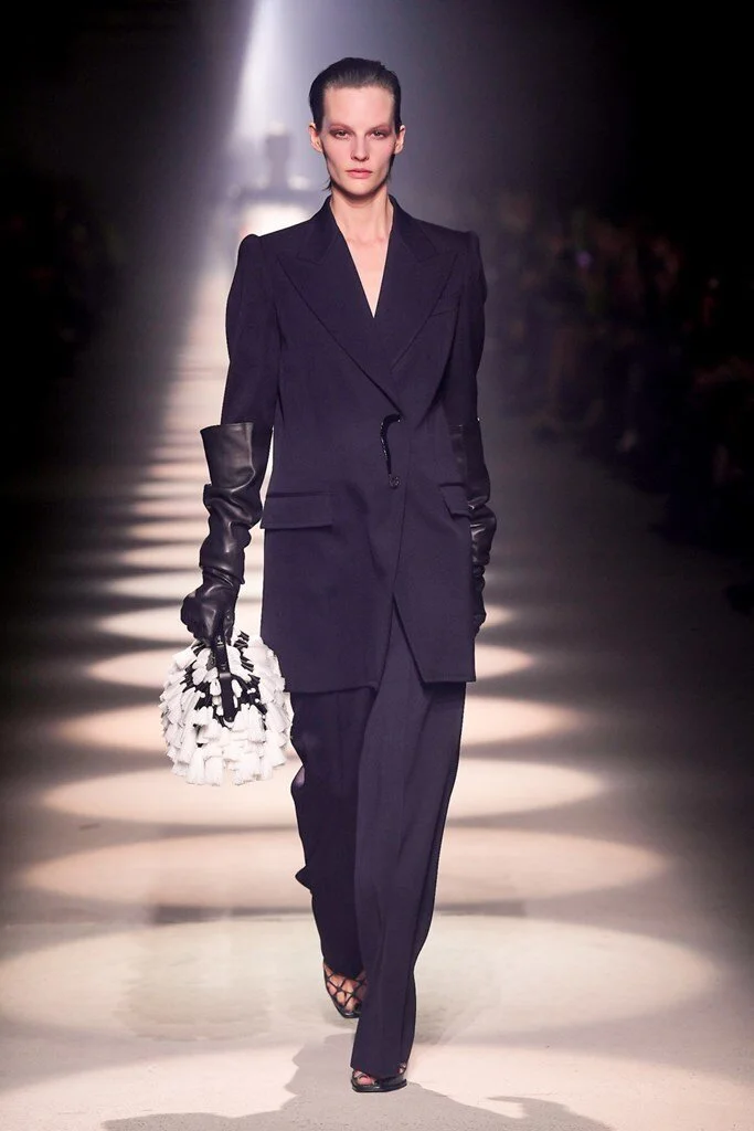 Givenchy_41__pla0704.jpg