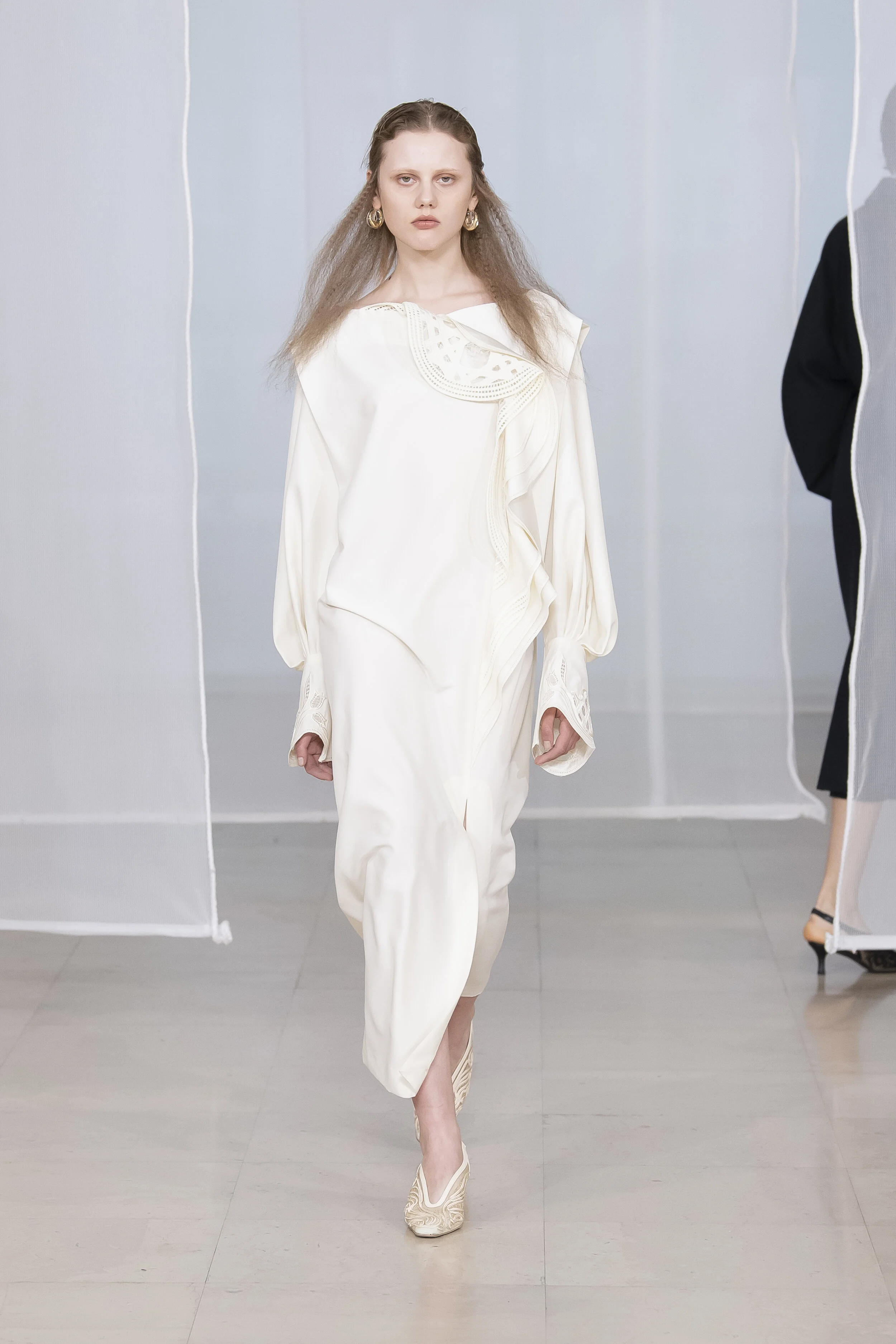 Mame Kurogouchi_7_mamekurogouchi_fw20-7.jpg