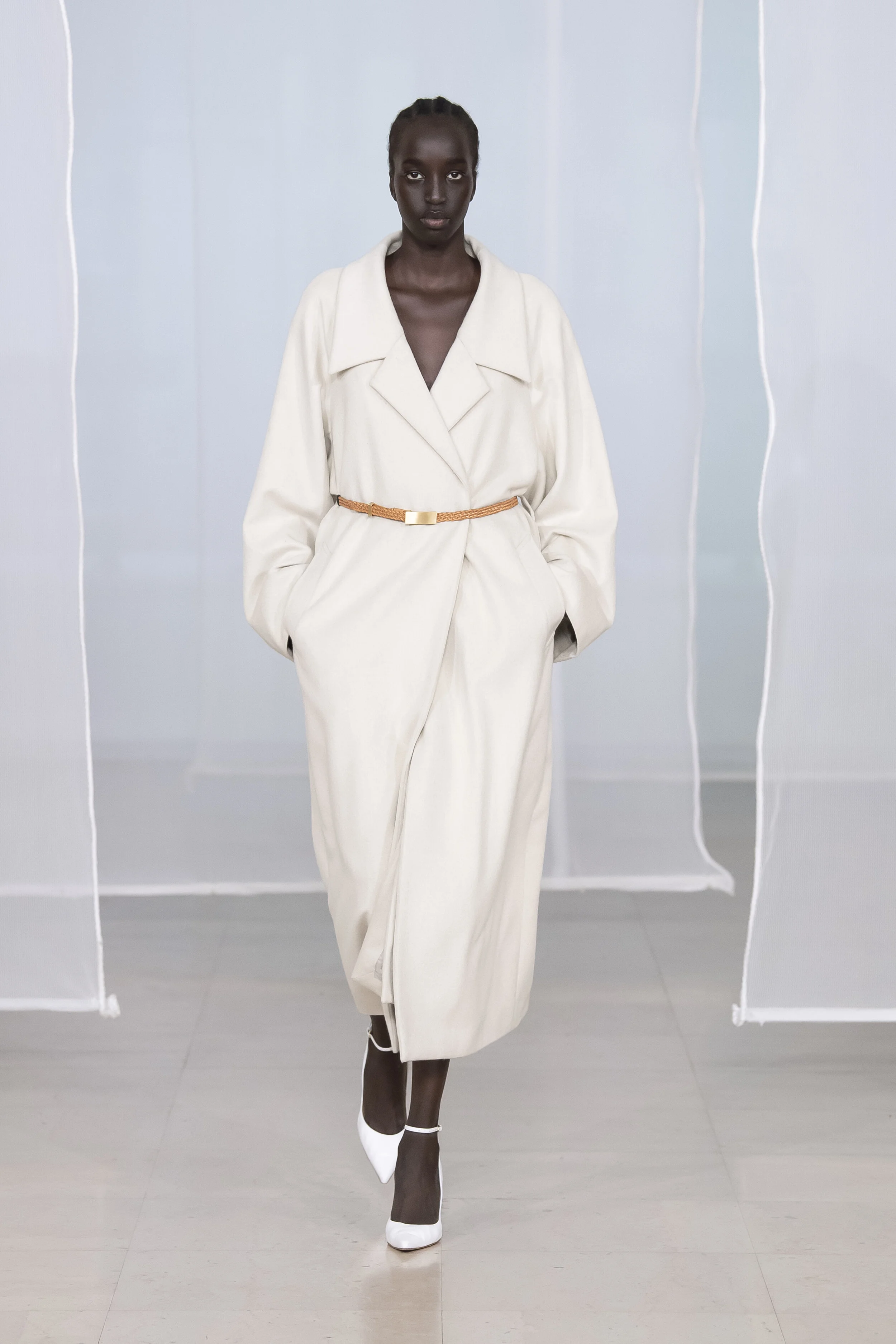 Mame Kurogouchi_11_mamekurogouchi_fw20-11.jpg