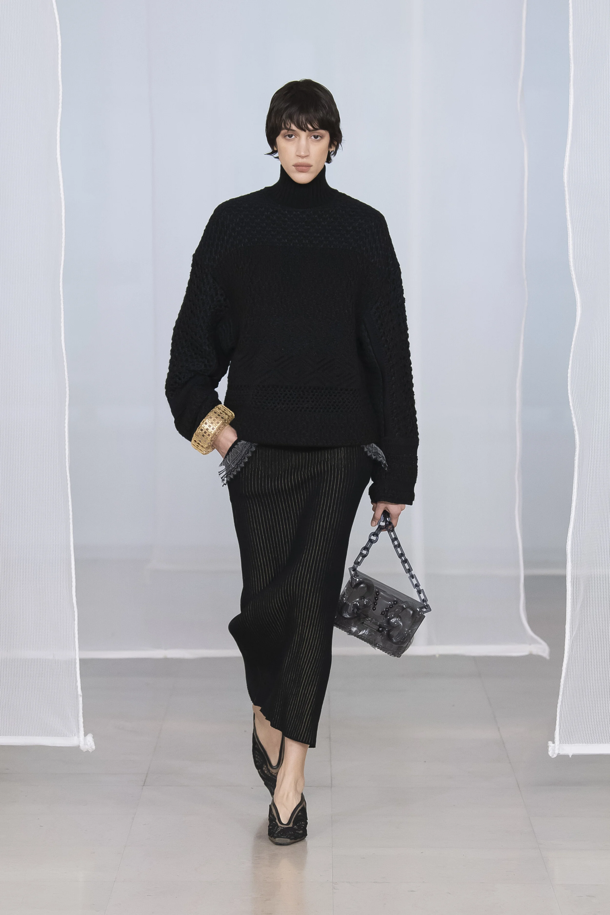 Mame Kurogouchi_21_mamekurogouchi_fw20-21.jpg