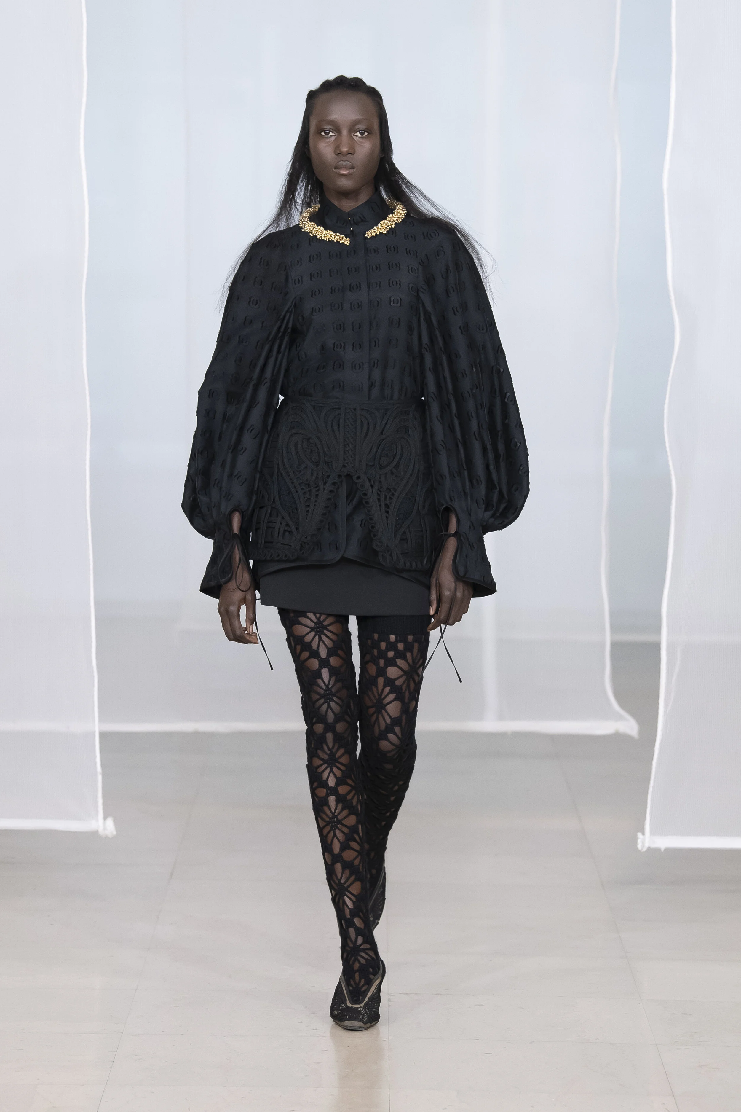 Mame Kurogouchi_1_mamekurogouchi_fw20-1.jpg