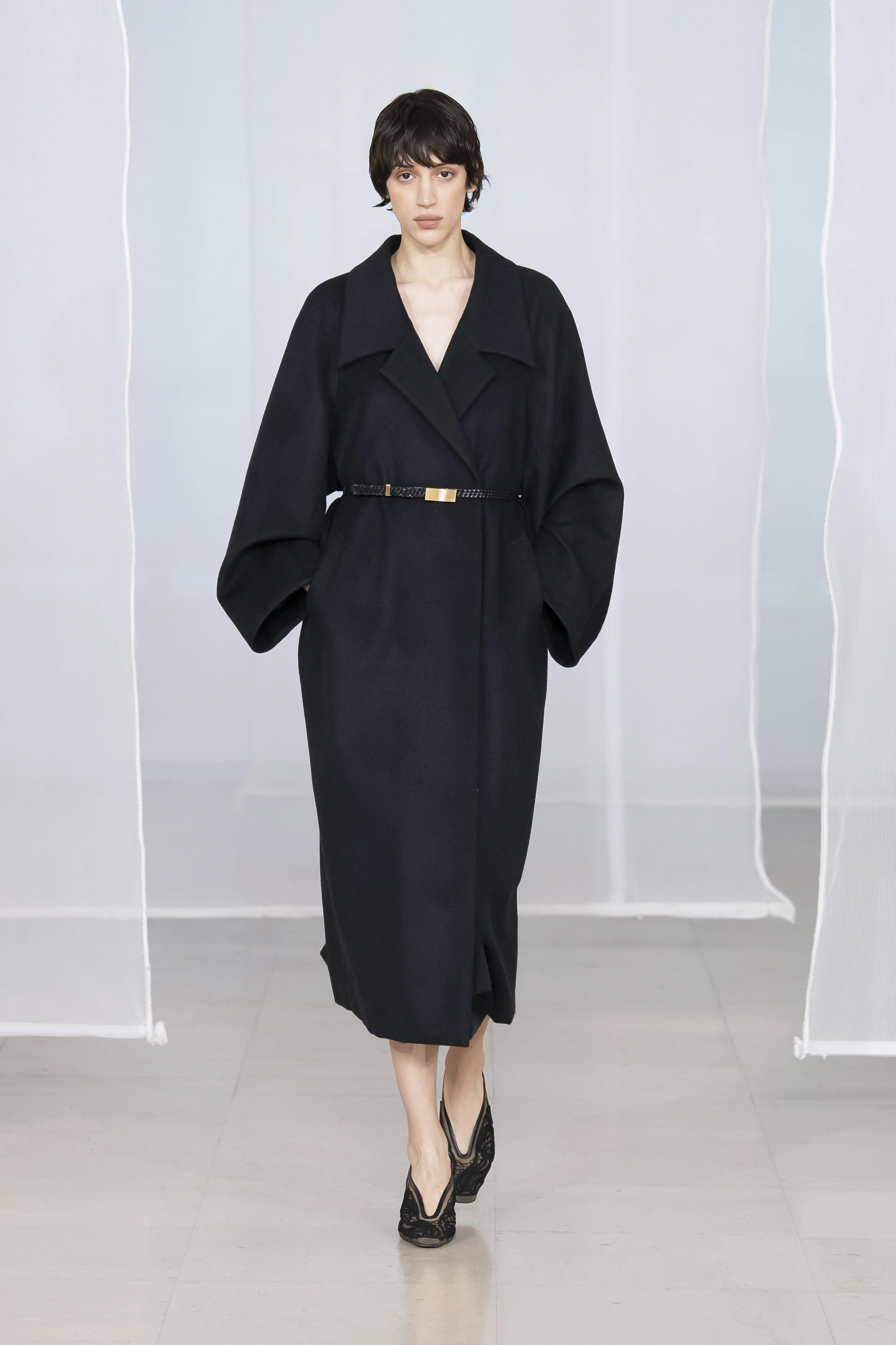 Mame Kurogouchi_2_mamekurogouchi_fw20-2.jpg