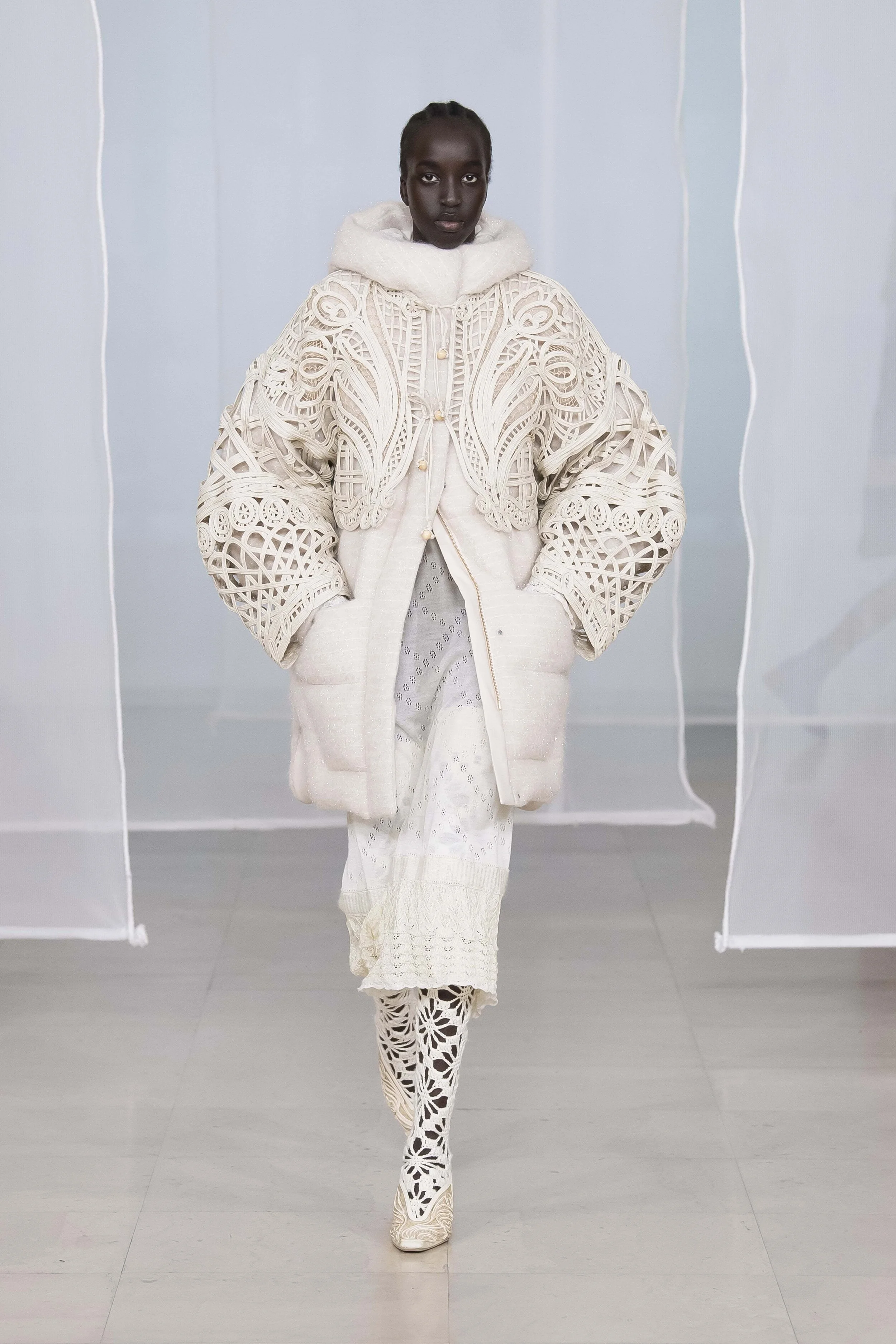 Mame Kurogouchi_29_mamekurogouchi_fw20-29-min.jpg