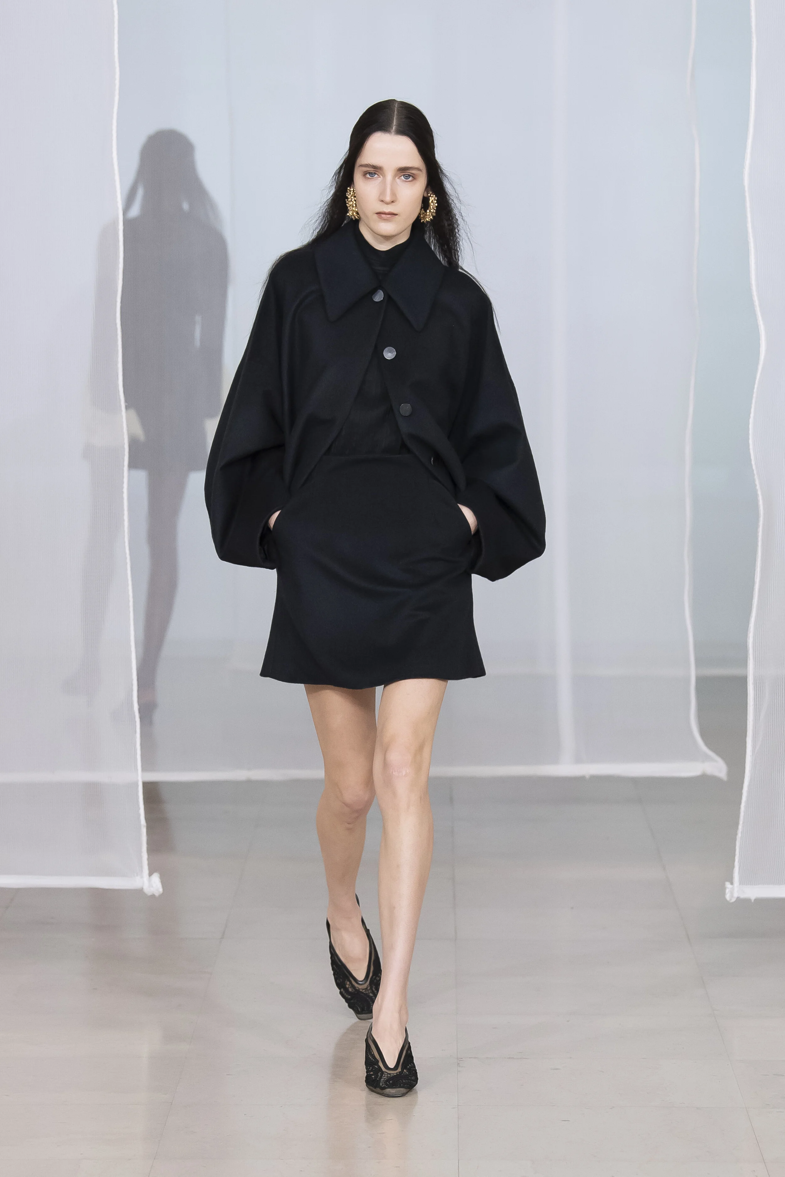 Mame Kurogouchi_23_mamekurogouchi_fw20-23.jpg