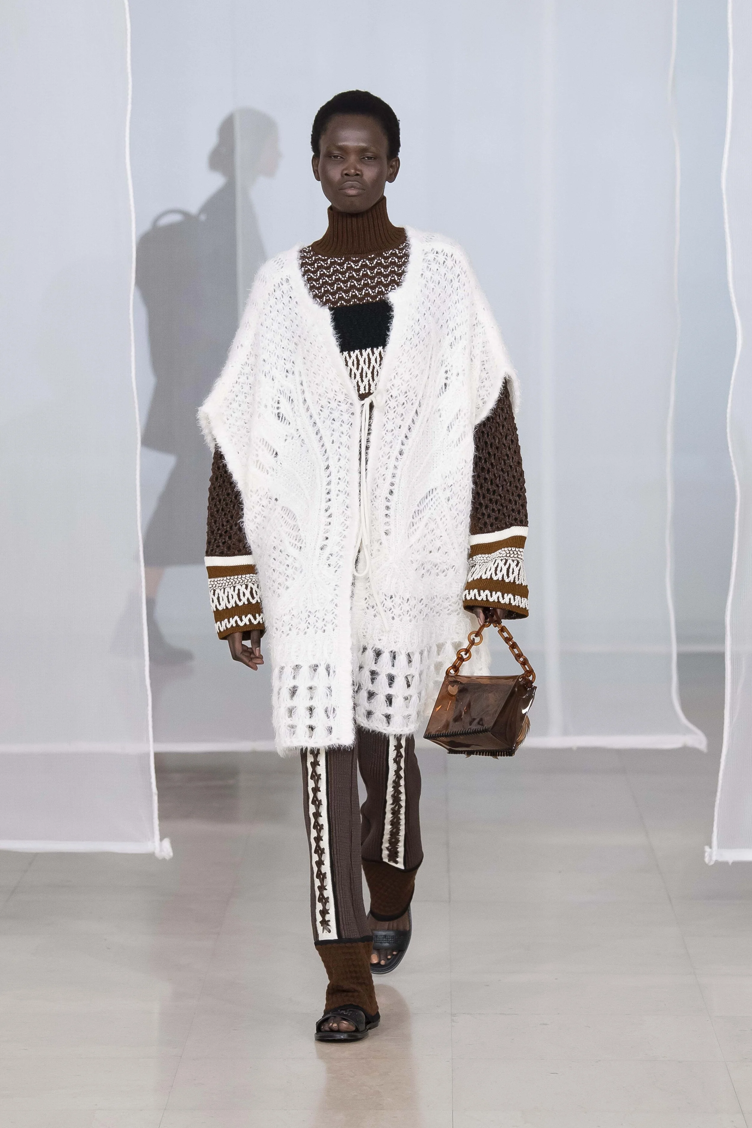 Mame Kurogouchi_27_mamekurogouchi_fw20-27-min.jpg
