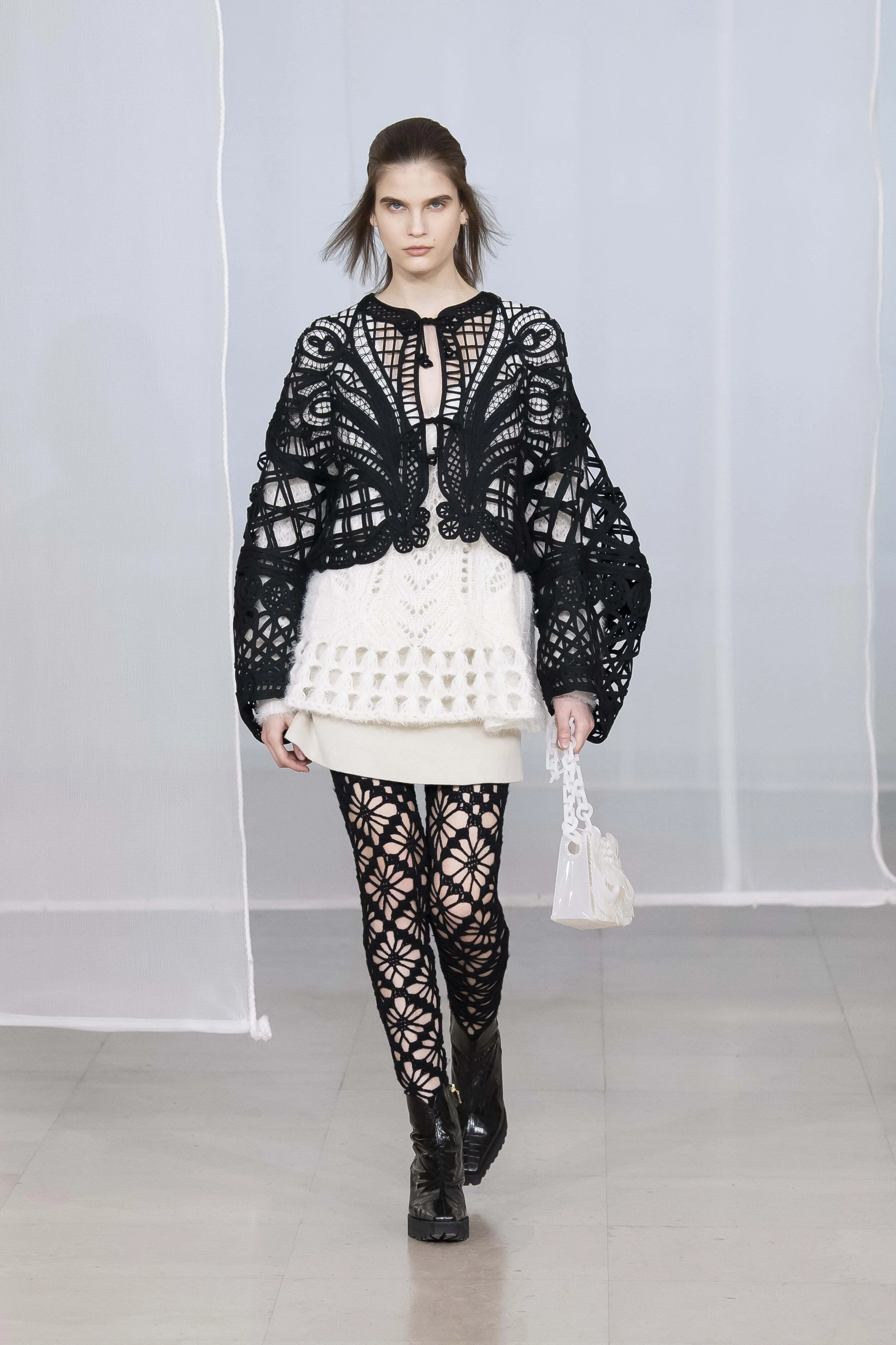 Mame Kurogouchi_28_mamekurogouchi_fw20-28-min.jpg
