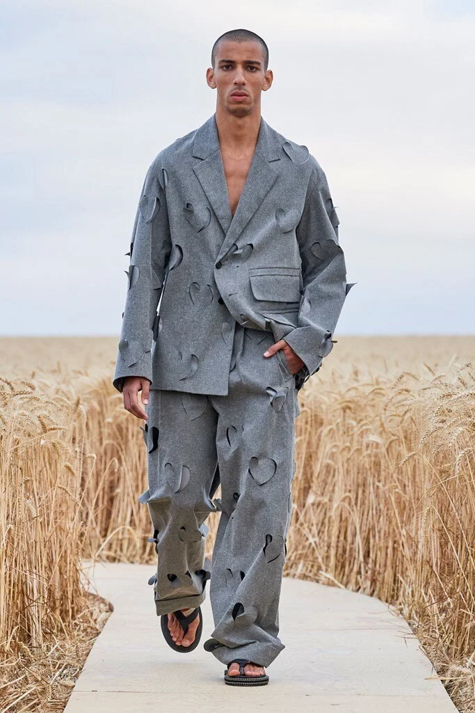 Jacquemus_16_jacquemus_20m_20fp_20rs21_200017.jpg