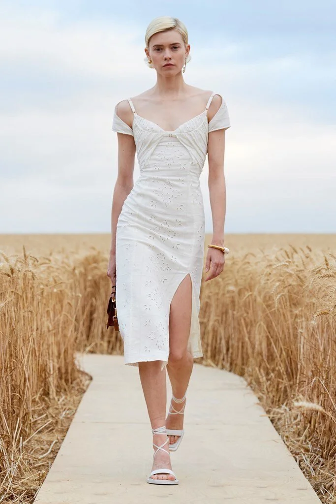 Jacquemus_19_jacquemus_20m_20fp_20rs21_200020.jpg