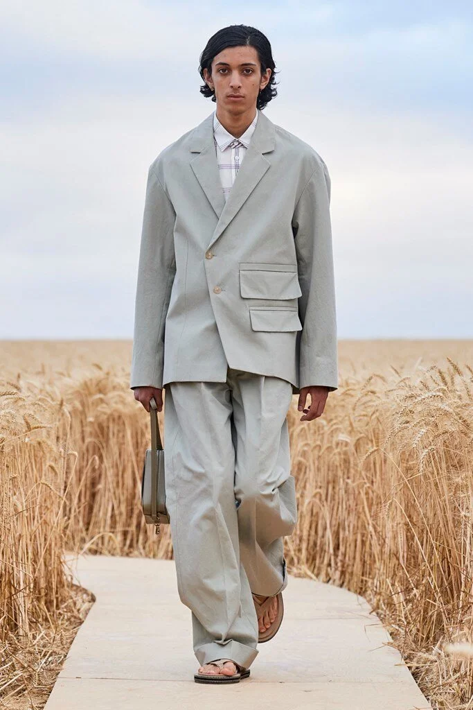 Jacquemus_20_jacquemus_20m_20fp_20rs21_200021.jpg