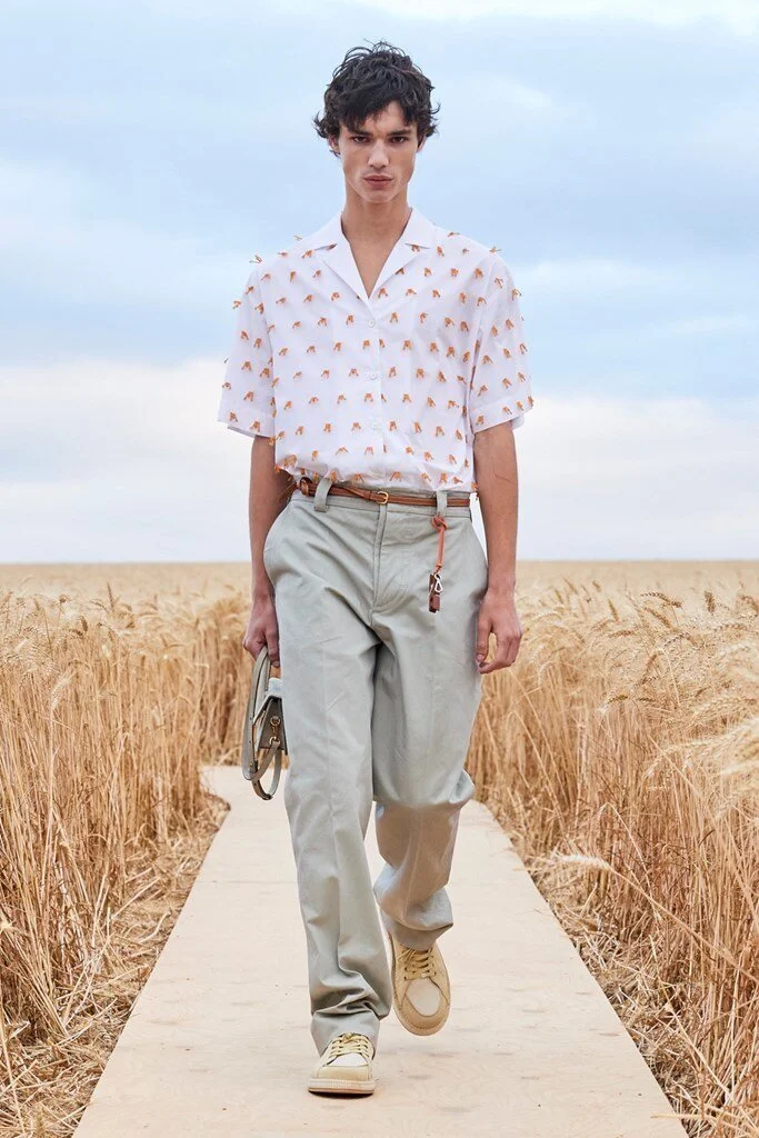 Jacquemus_31_jacquemus_20m_20fp_20rs21_200032.jpg