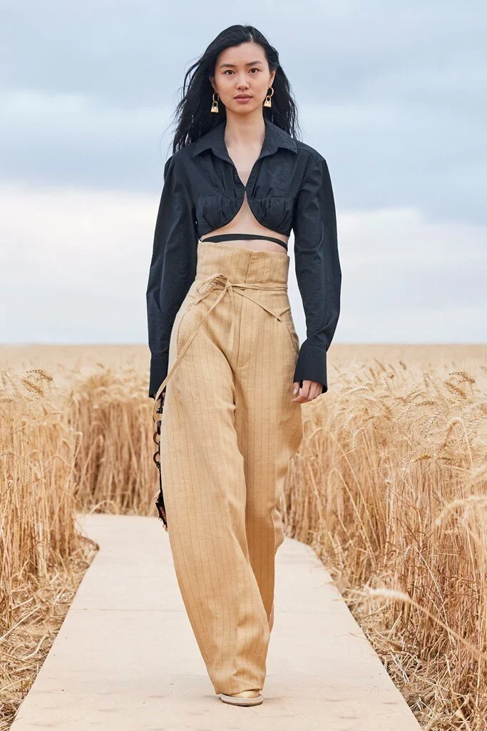 Jacquemus_40_jacquemus_20m_20fp_20rs21_200041.jpg
