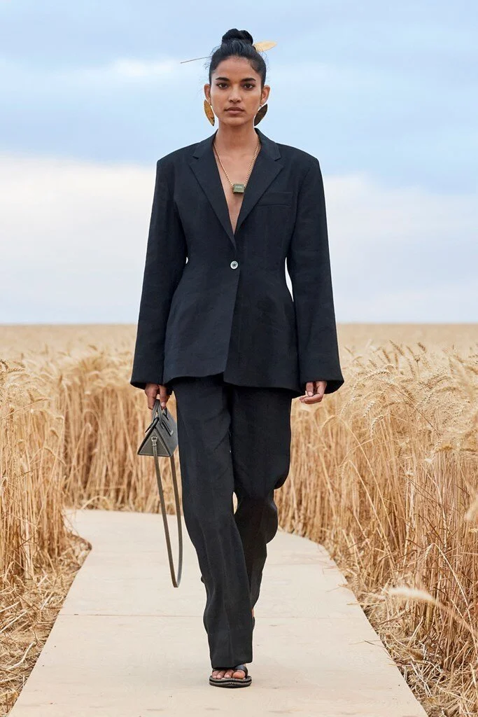 Jacquemus_46_jacquemus_20m_20fp_20rs21_200047.jpg