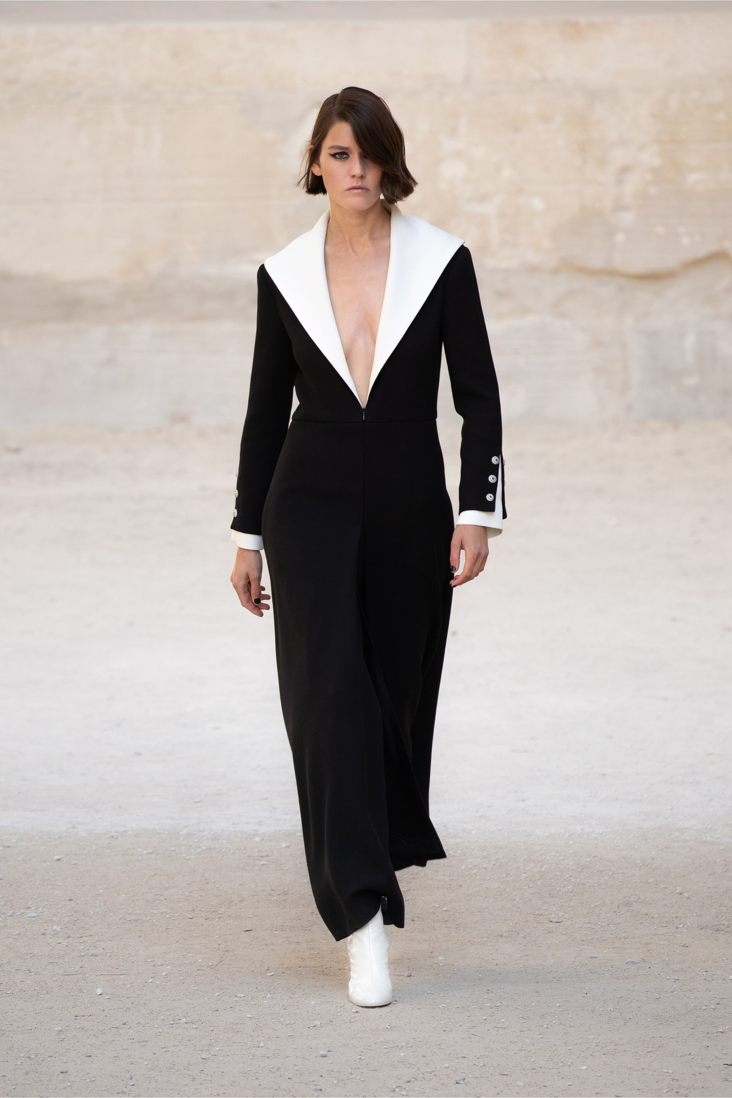 00006-Chanel-Resort-2022.jpeg