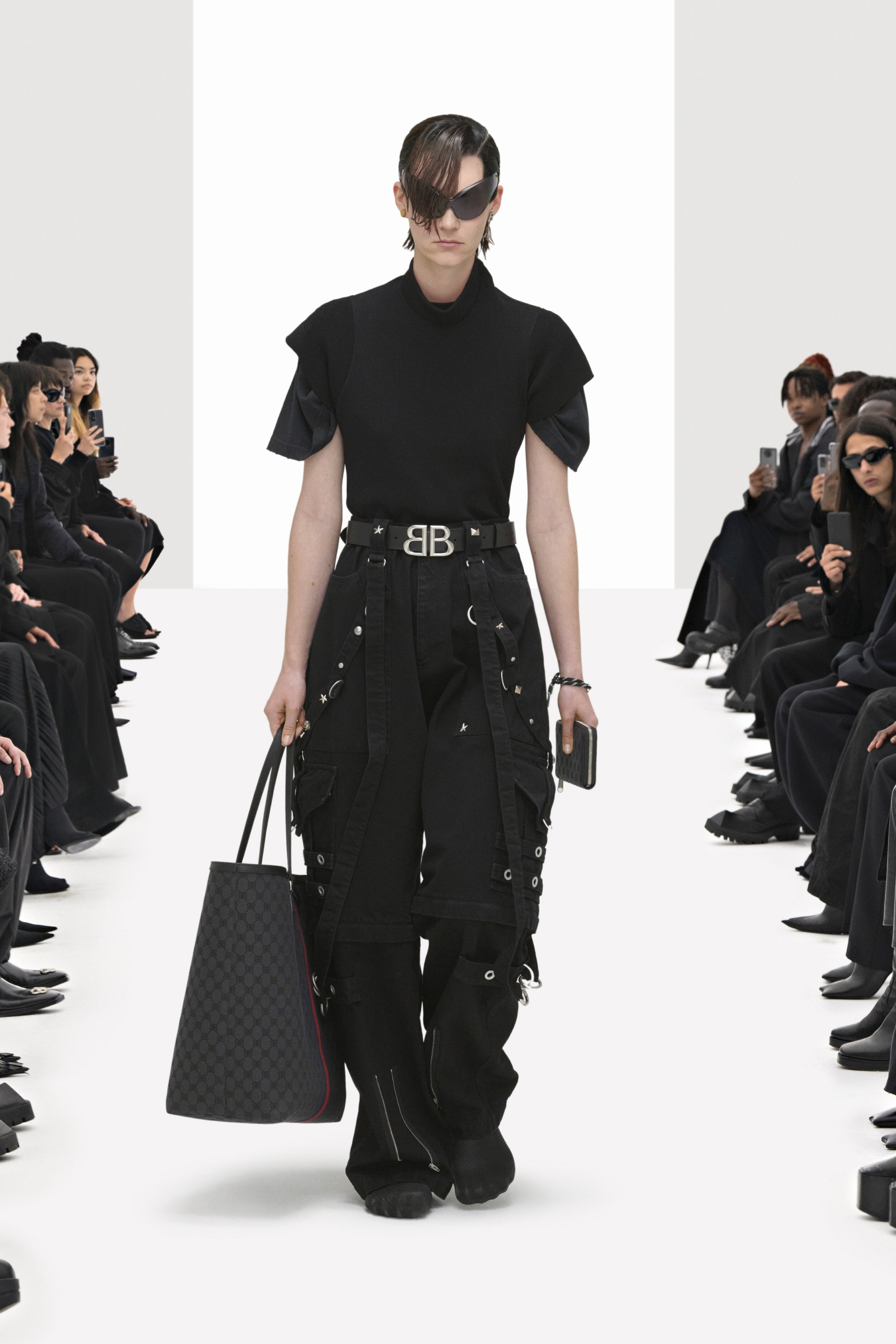 00031-Balenciaga-Spring-2022-RTW.jpeg