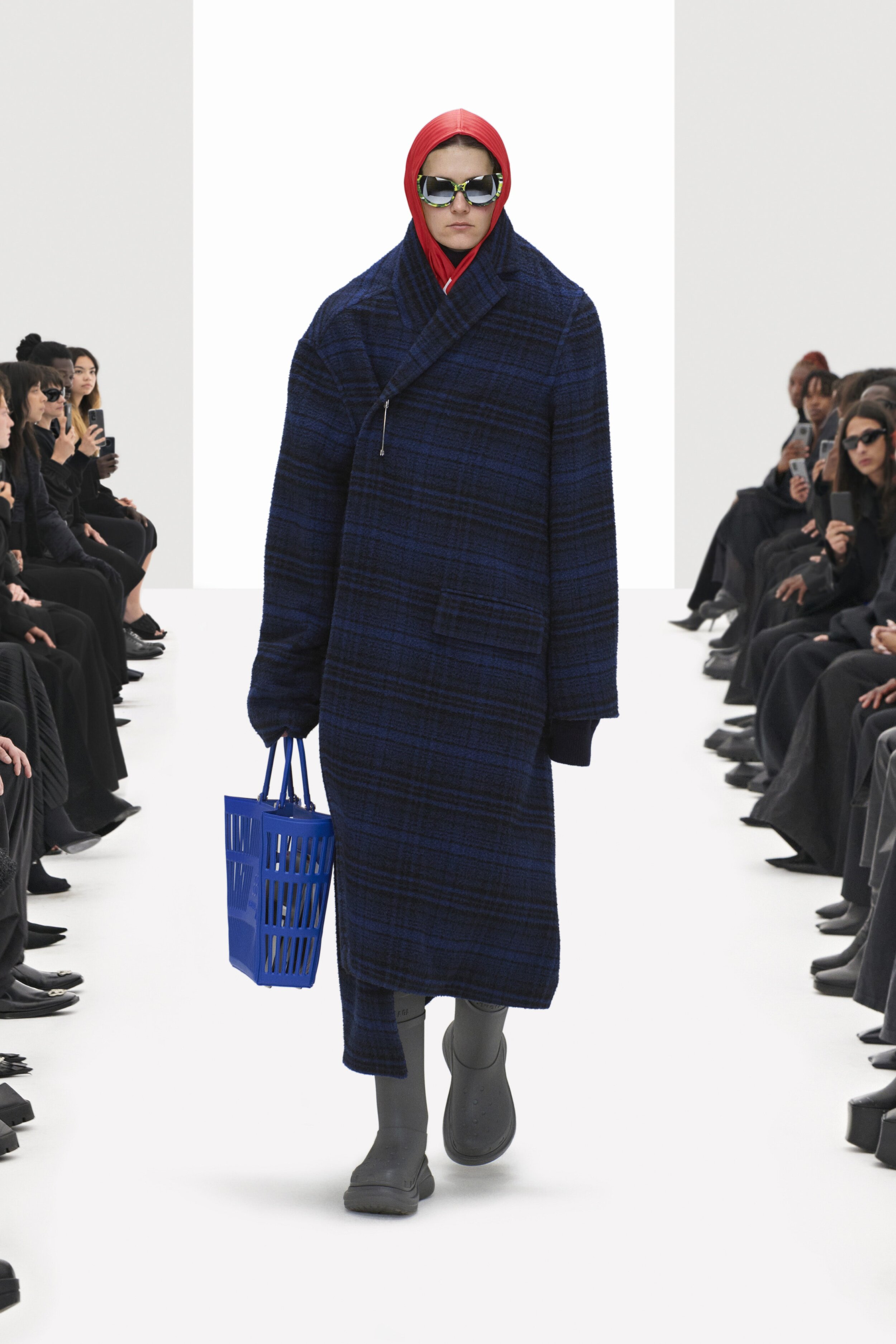 00018-Balenciaga-Spring-2022-RTW.jpeg