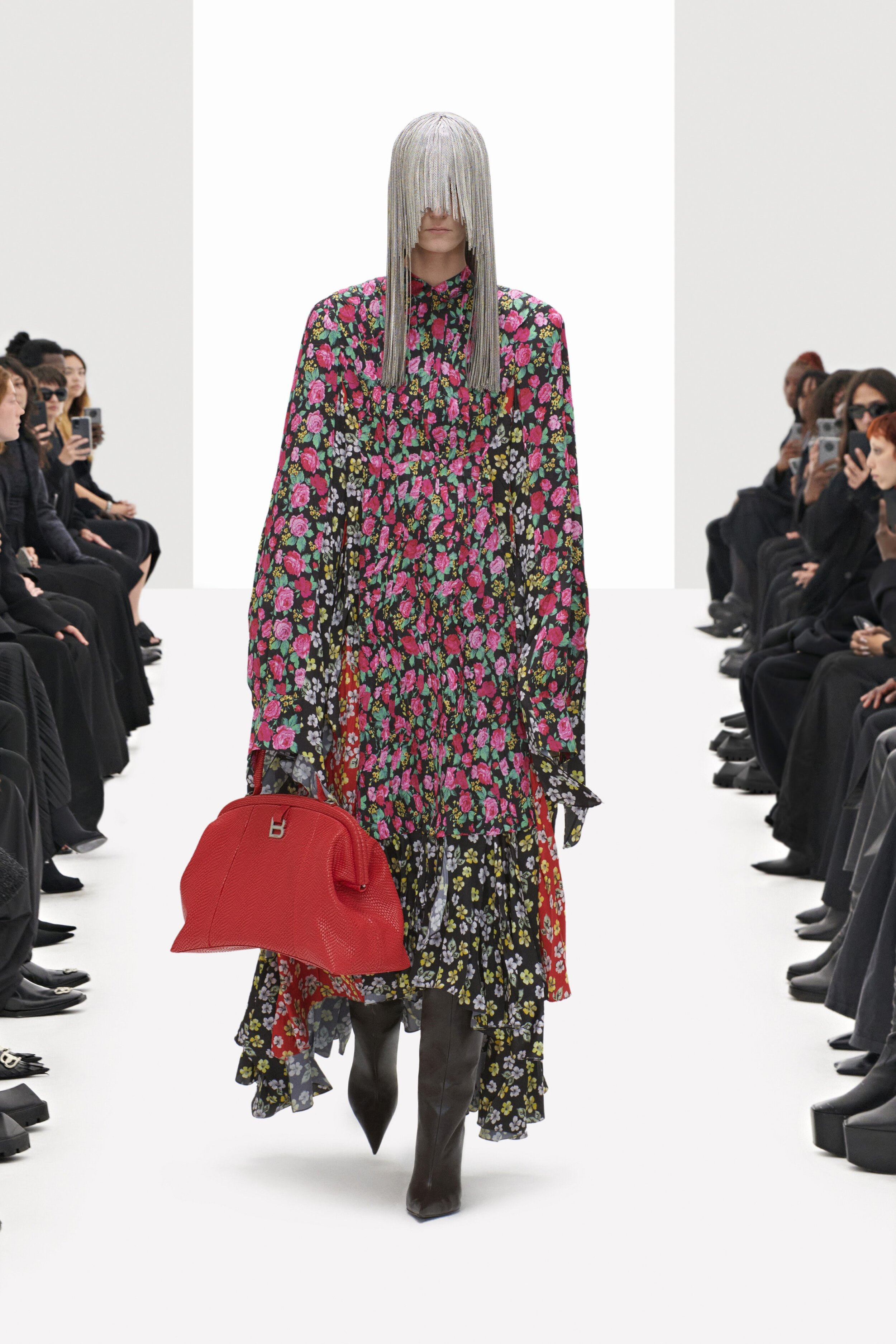 00007-Balenciaga-Spring-2022-RTW.jpeg
