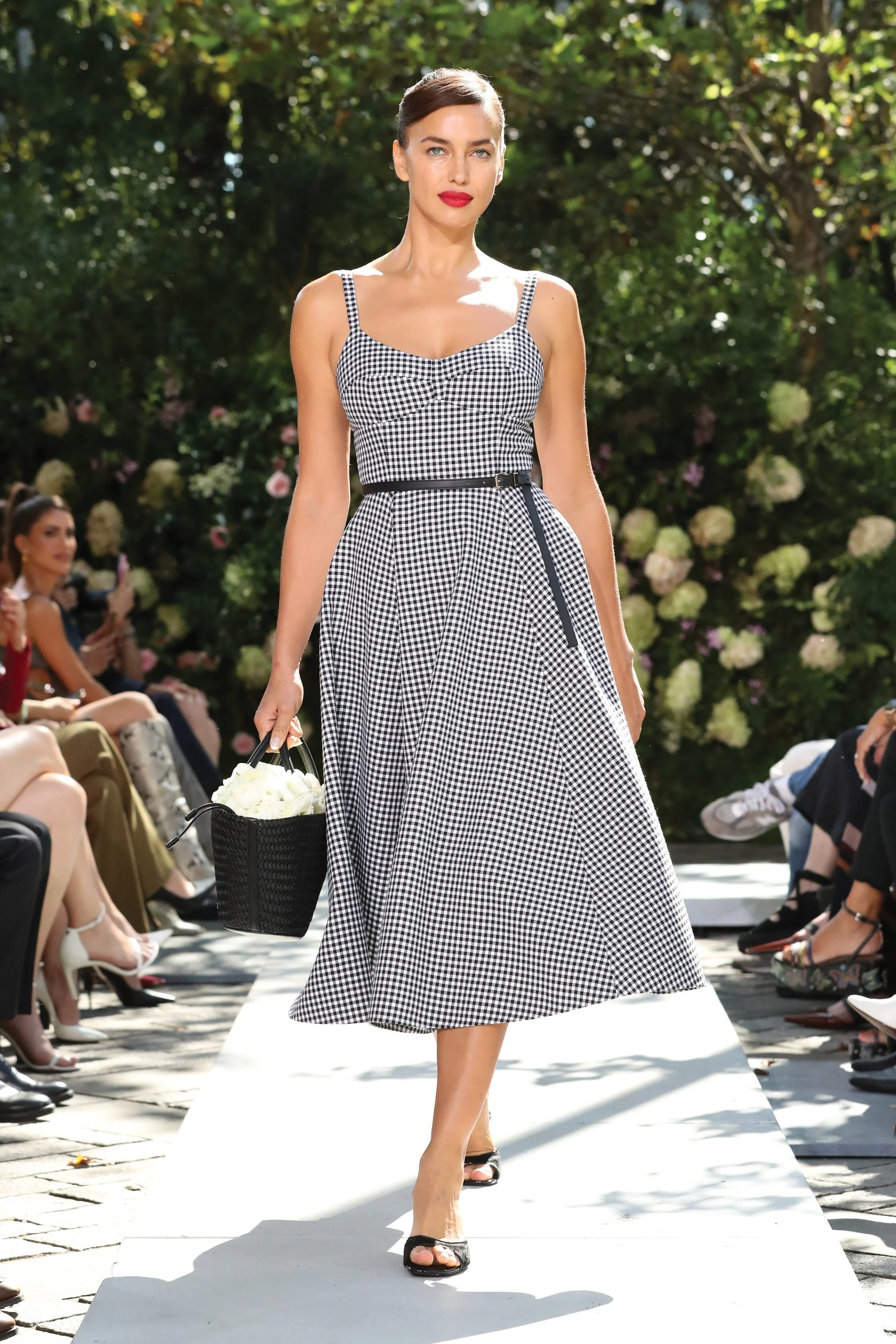 00027-Michael-Kors-Spring-22-RTW-New-York-credit-gorunway.jpeg
