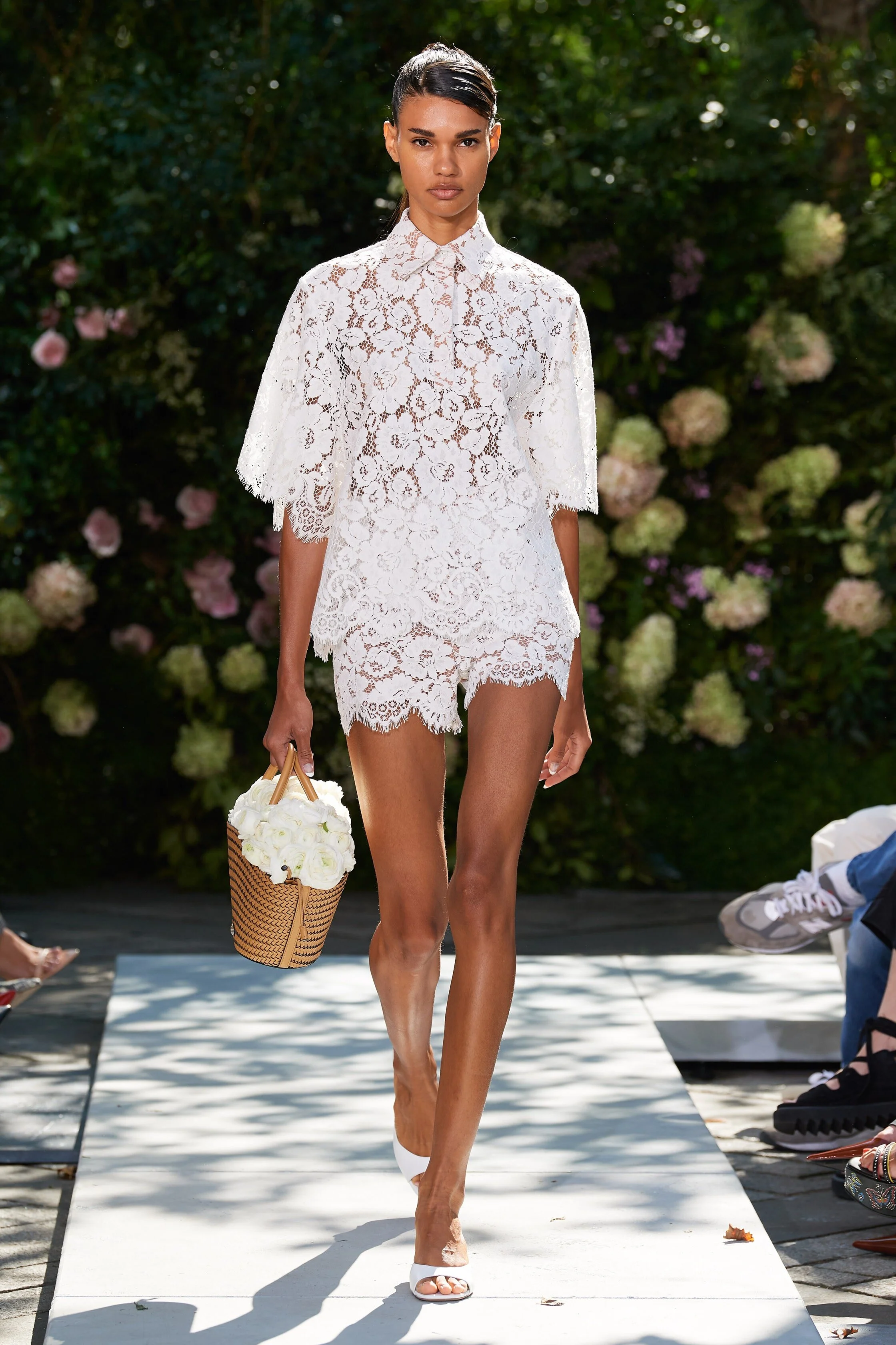00026-Michael-Kors-Spring-22-RTW-New-York-credit-gorunway.jpeg
