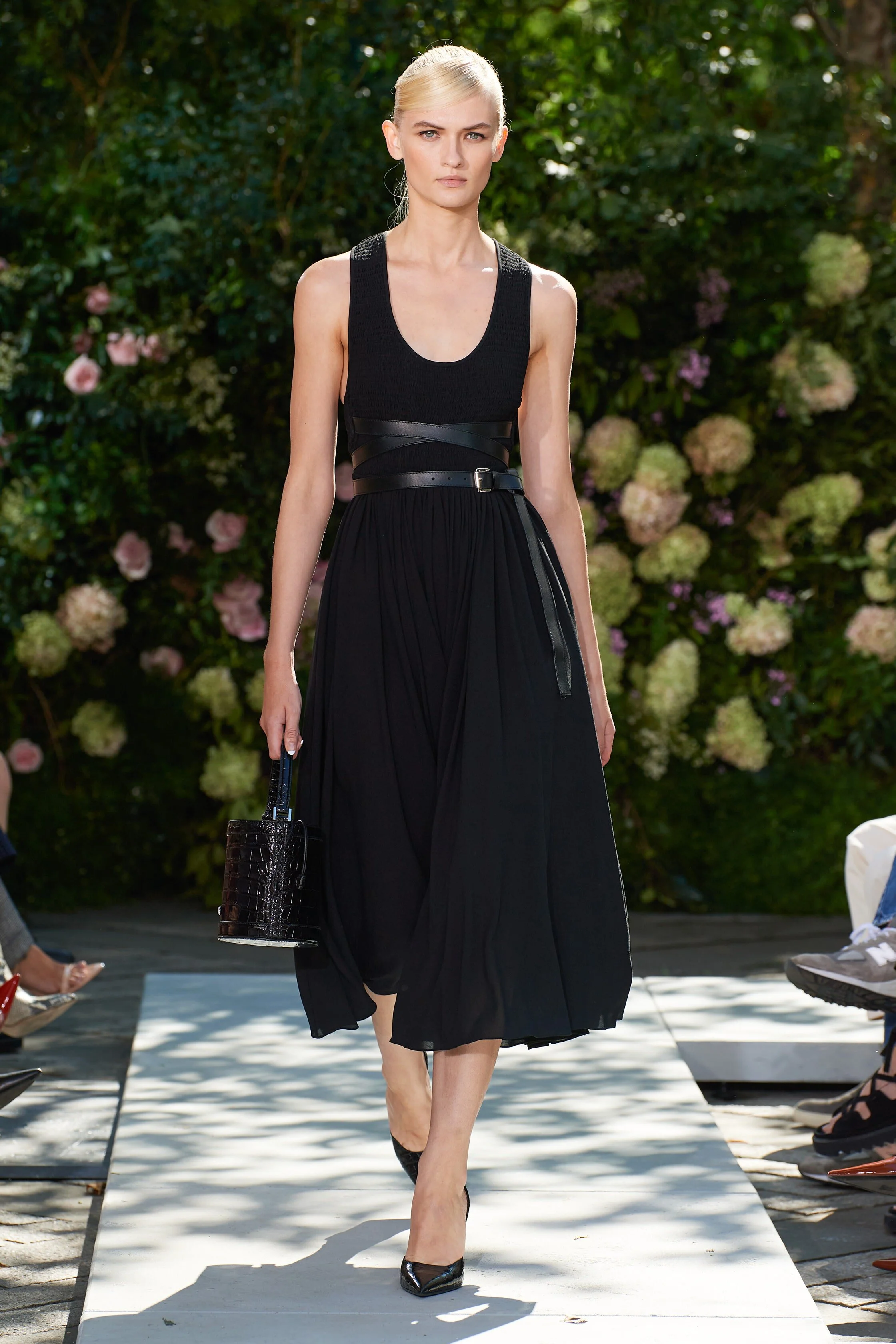 00009-Michael-Kors-Spring-22-RTW-New-York-credit-gorunway.jpeg