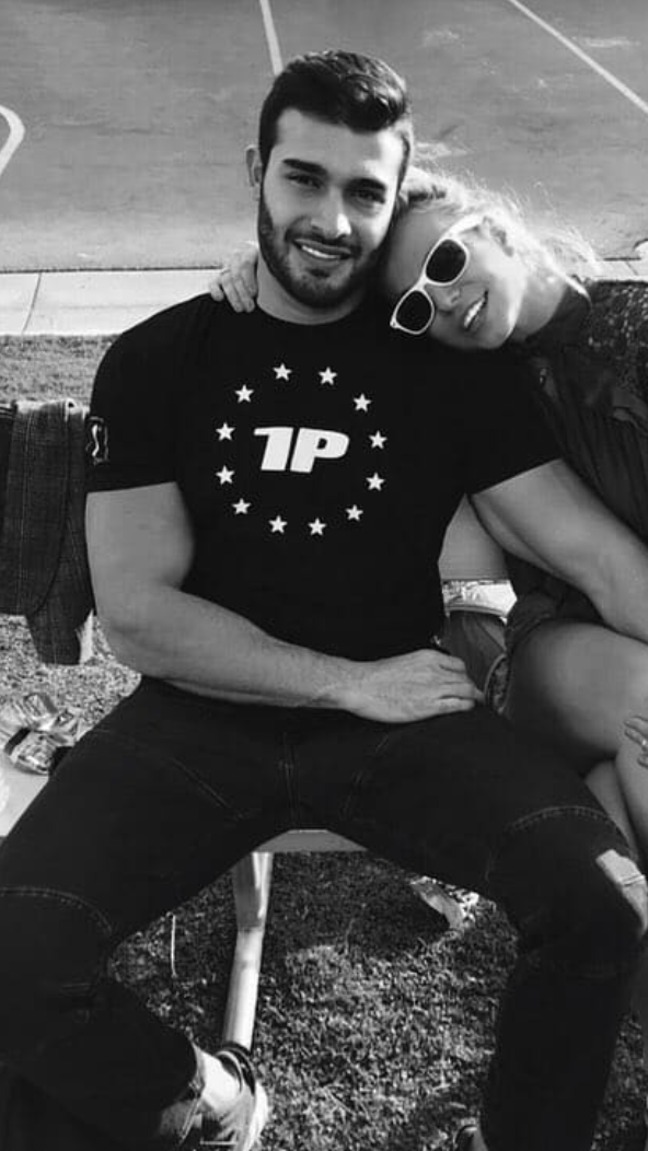 Britney Spears Announces Engagement