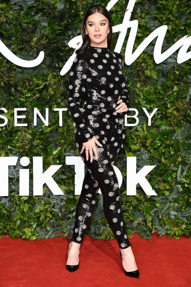 hailee-steinfeld-attends-the-fashion-awards-2021-at-the-news-photo-1638212376.jpeg