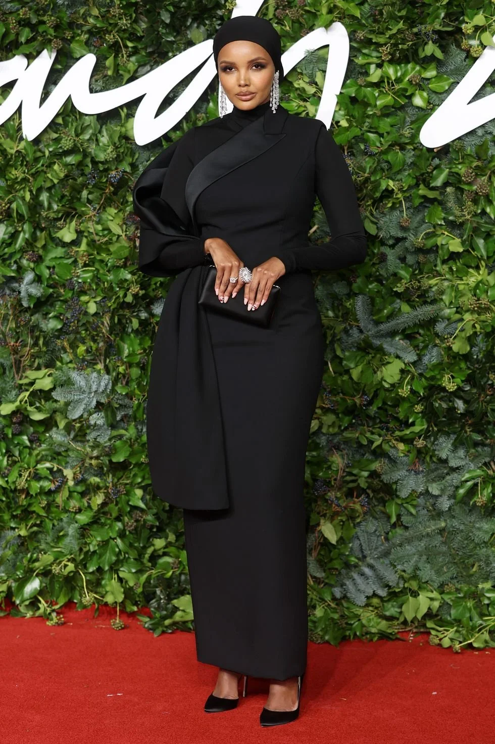 halima-aden-attends-the-fashion-awards-2021-at-the-royal-news-photo-1638215474.jpeg