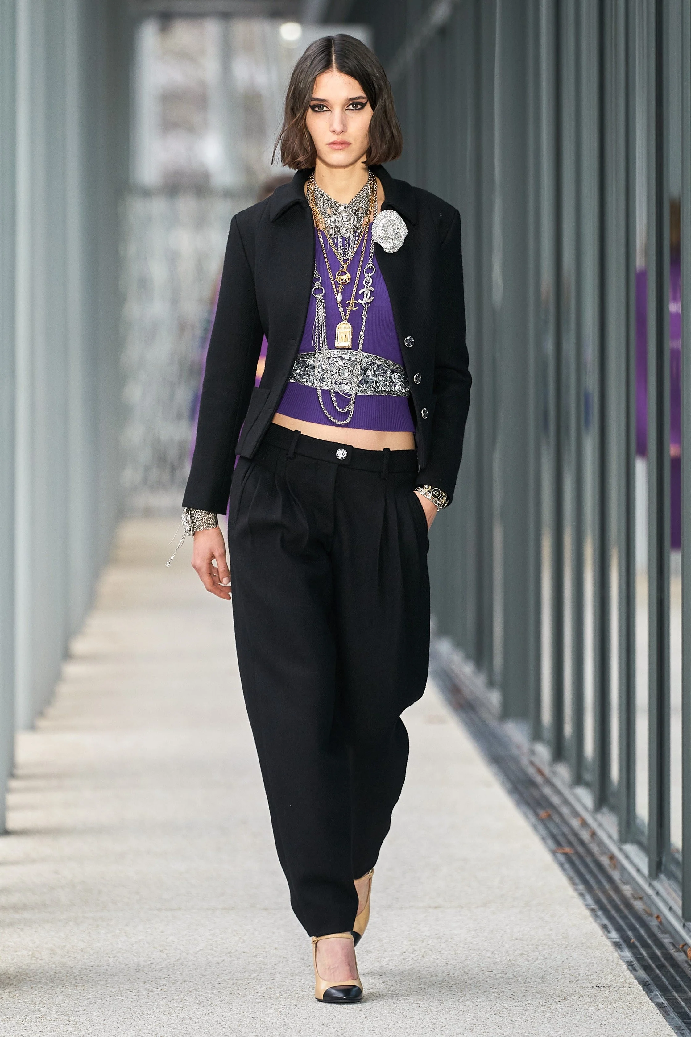 00008-Chanel-Pre-Fall-22-Paris-credit-gorunway.jpeg