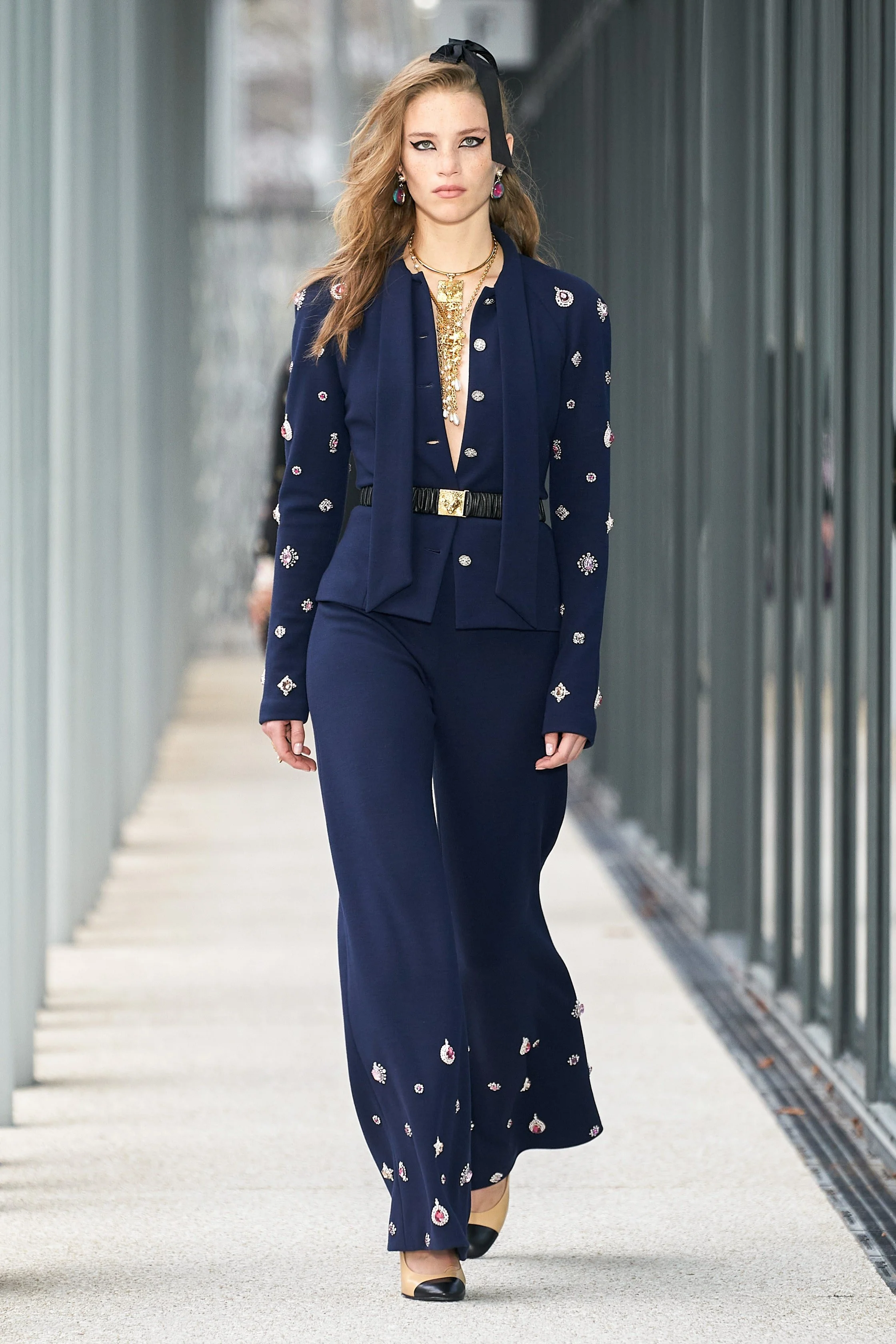 00013-Chanel-Pre-Fall-22-Paris-credit-gorunway.jpeg