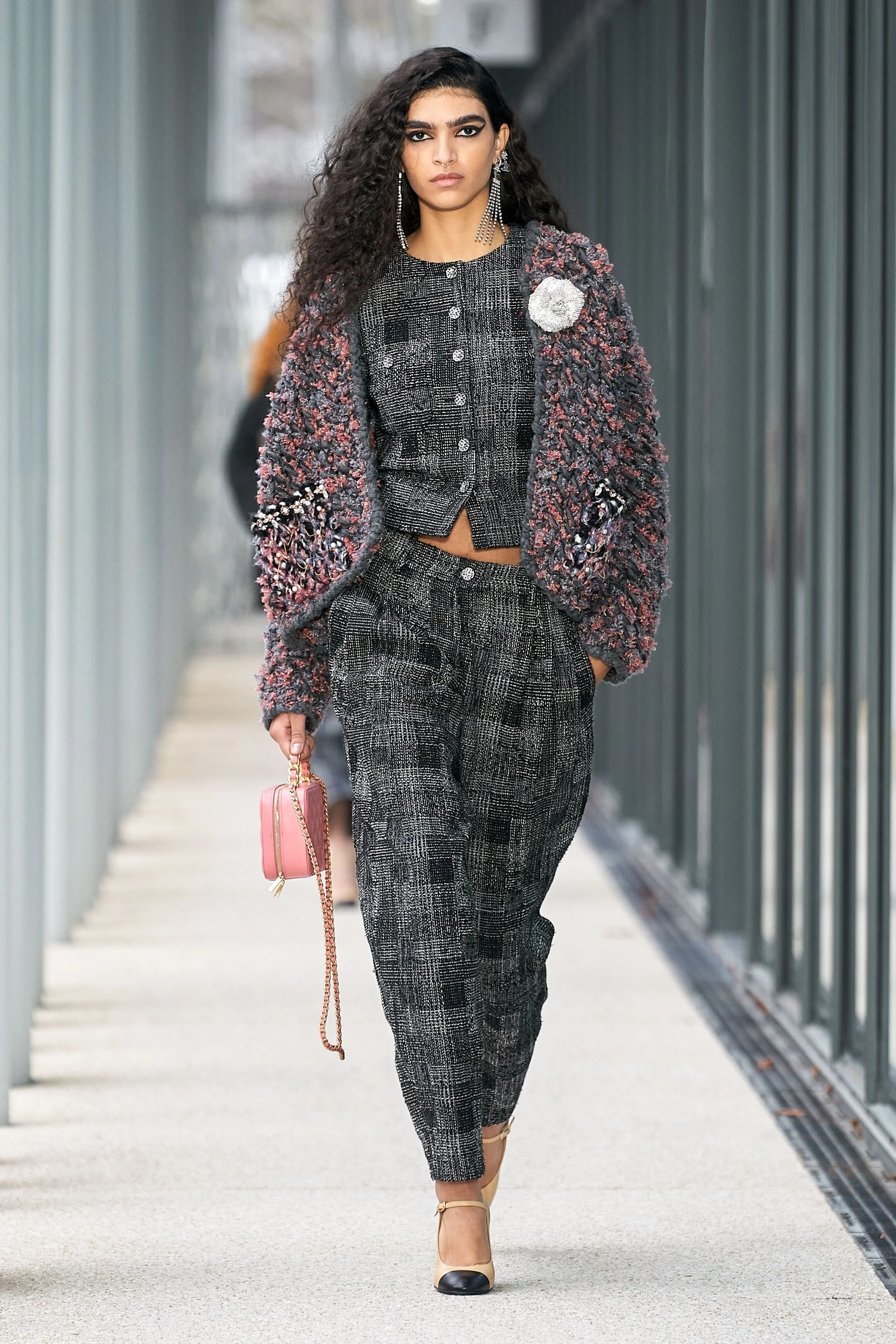 00020-Chanel-Pre-Fall-22-Paris-credit-gorunway.jpeg